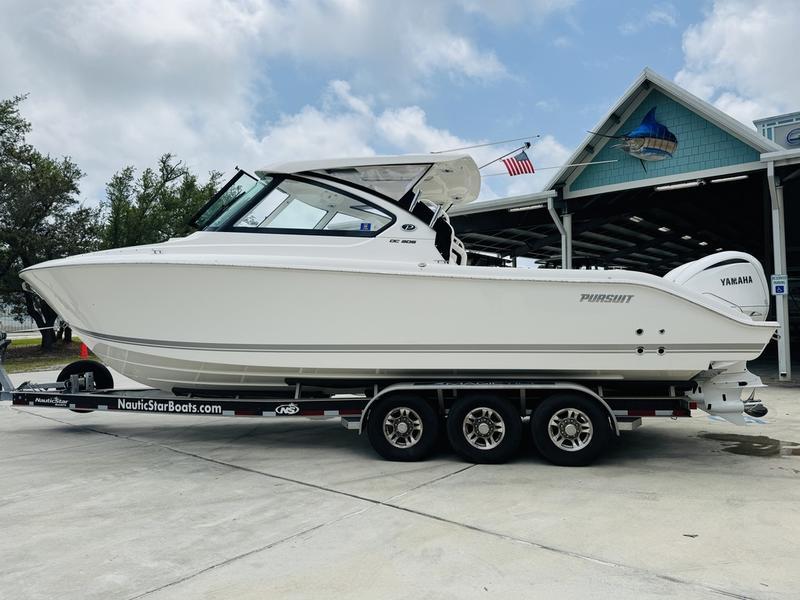 Yacht for Sale | 32 Pursuit Yachts Orange Beach, AL | Denison Yacht Sales