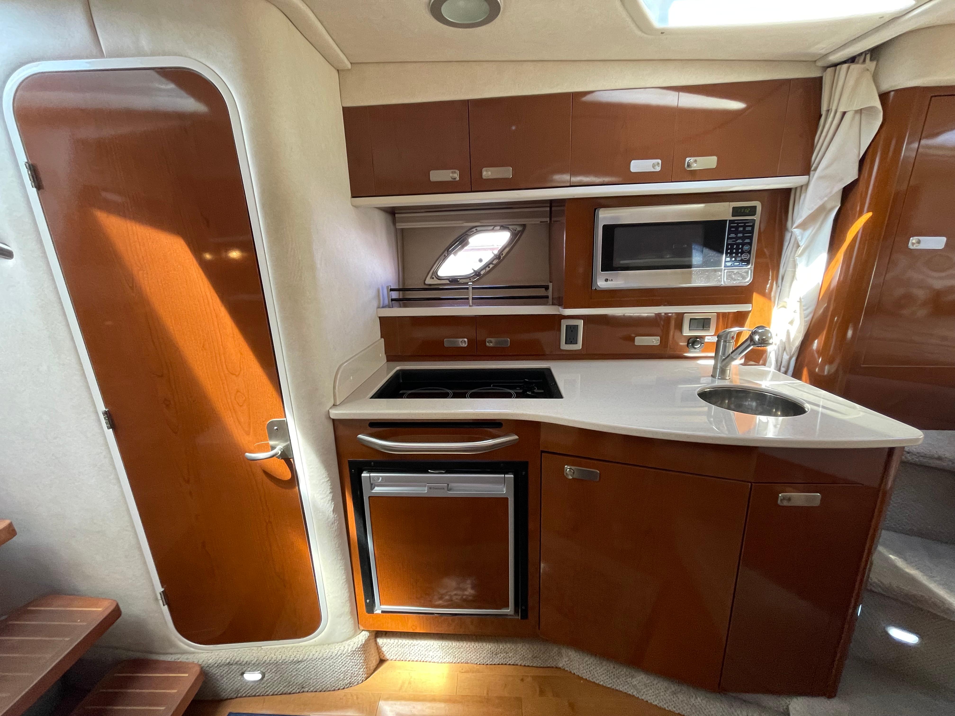 2010-sea-ray-330-sundancer-power-9693301-20250715091009794-1