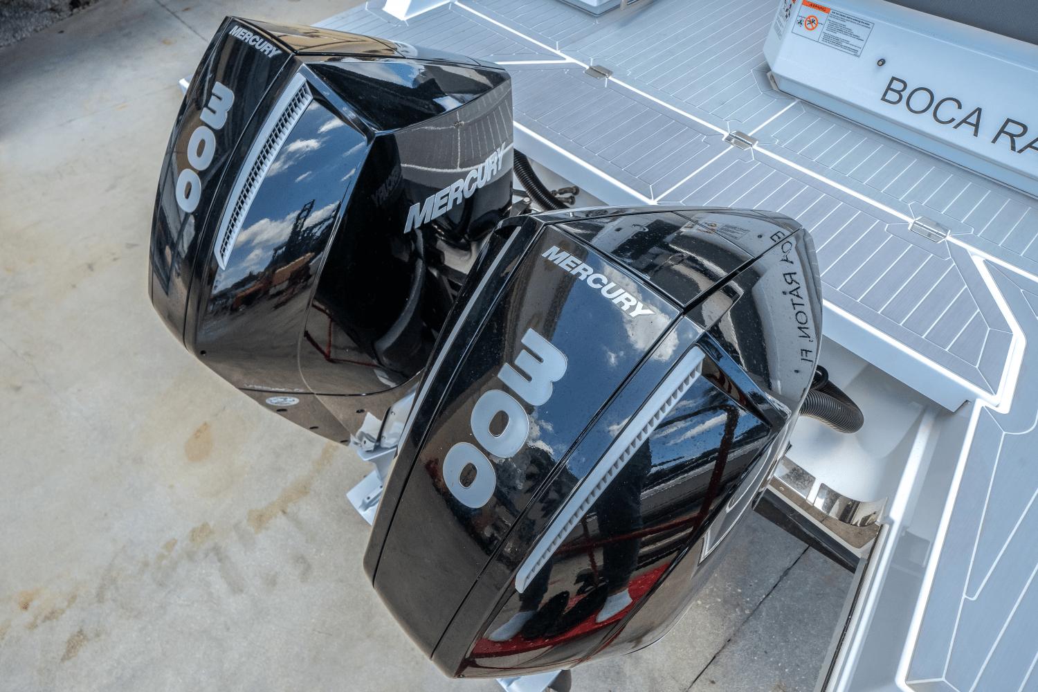 2023-cruisers-yachts-34-gls-outboard-power-9573301-977848496-0-060520250852-4