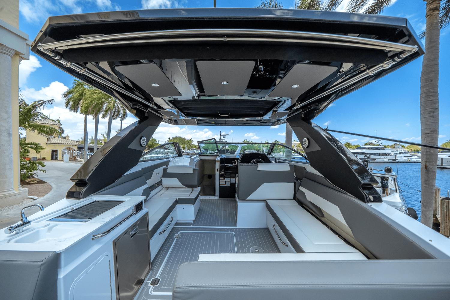 2023-cruisers-yachts-34-gls-outboard-power-9573301-977848499-0-060520250852-5
