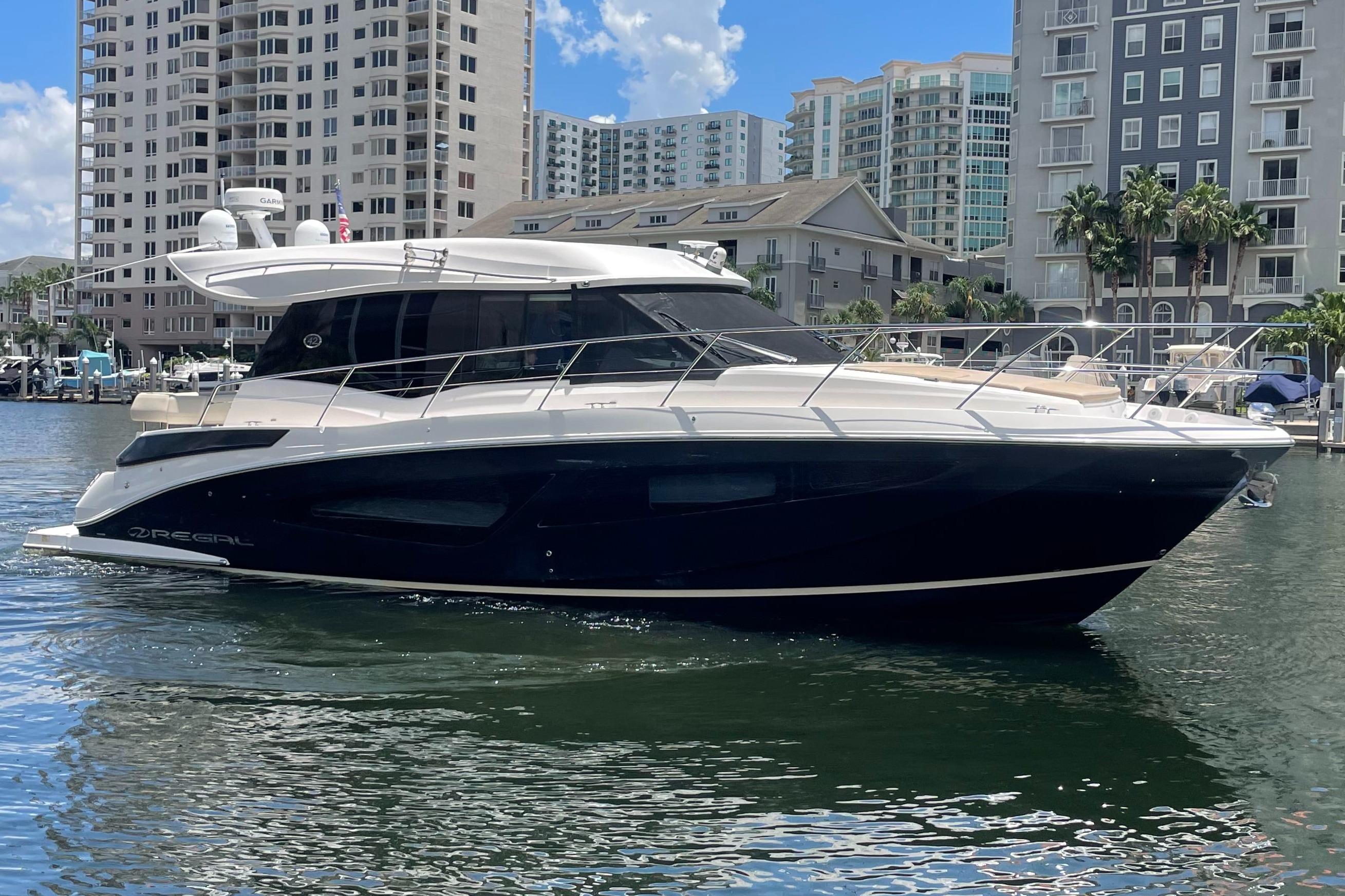 2020 Regal 42 Grande Coupe Caribbean Smile