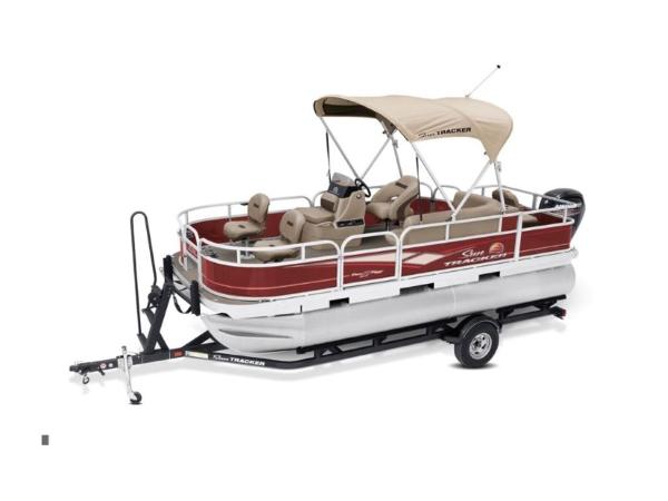 2022 Sun Tracker boat for sale, model of the boat is BASS BUGGY® 18 DLX & Image # 1 of 17