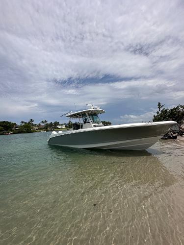 33' Boston Whaler, Listing Number 100901239, - Photo No. 6