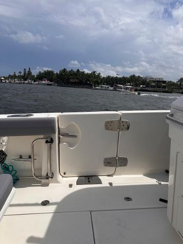 33' Boston Whaler, Listing Number 100901239, - Photo No. 23