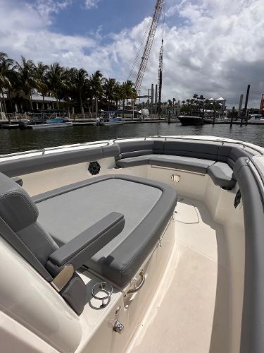 33' Boston Whaler, Listing Number 100901239, - Photo No. 22