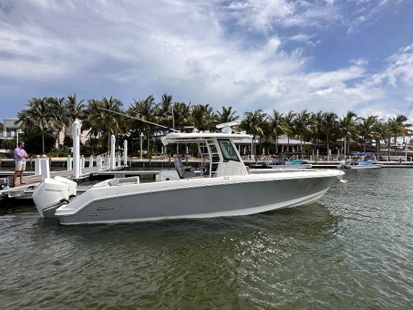 33' Boston Whaler, Listing Number 100901239, - Photo No. 31