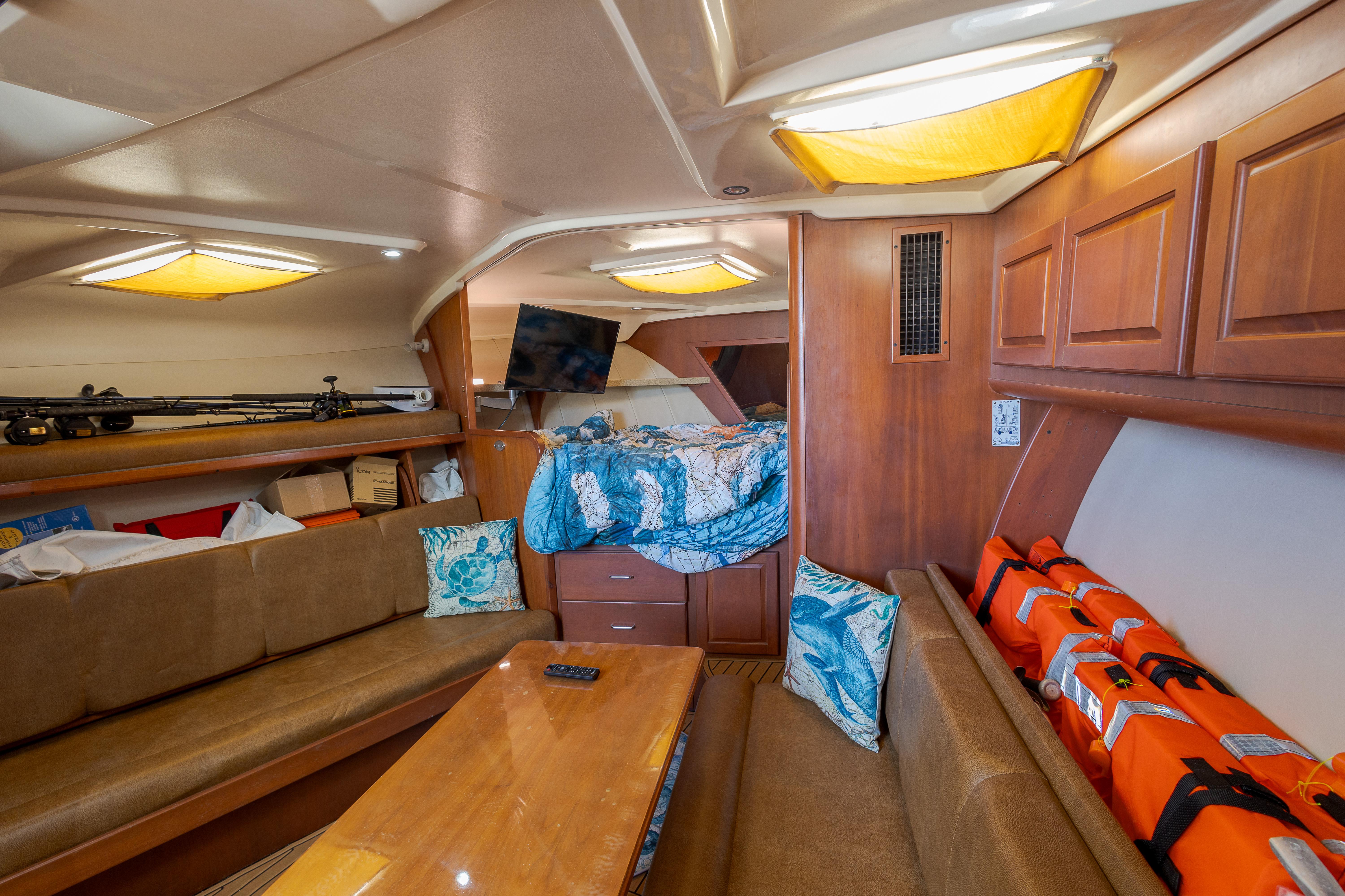 2005 Luhrs 36 - Image 11