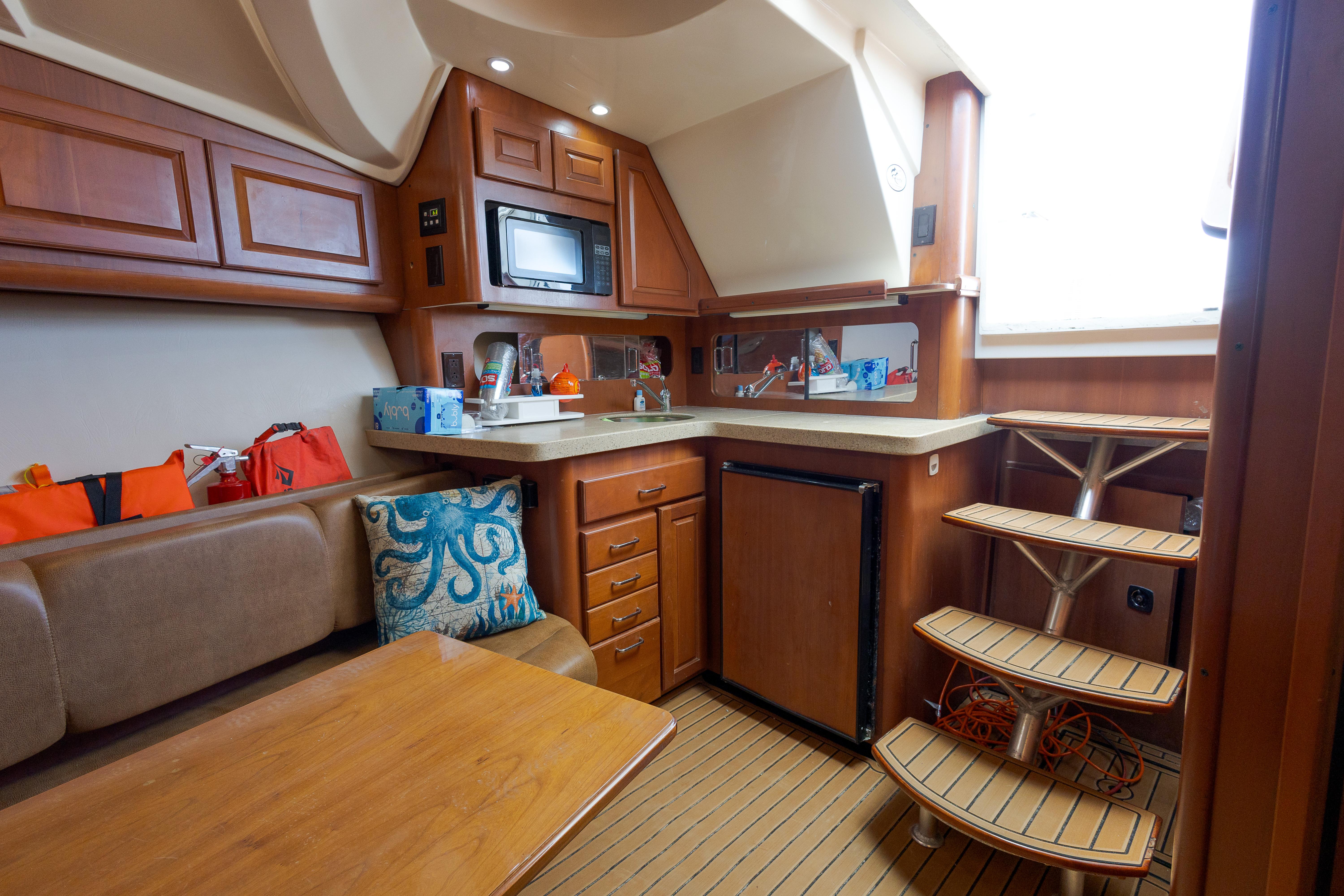 2005 Luhrs 36 - Image 12