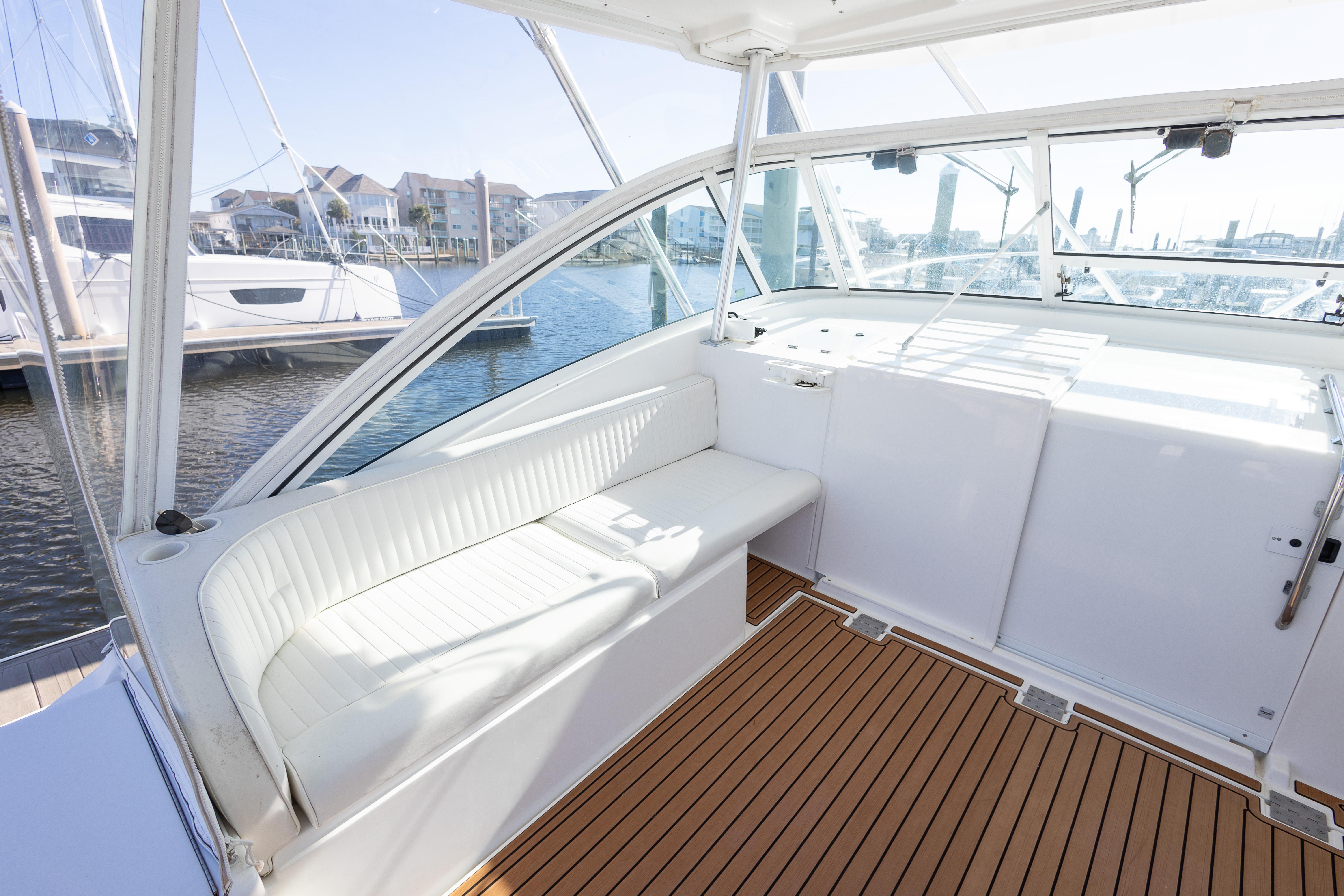 2005 Luhrs 36 - Image 17