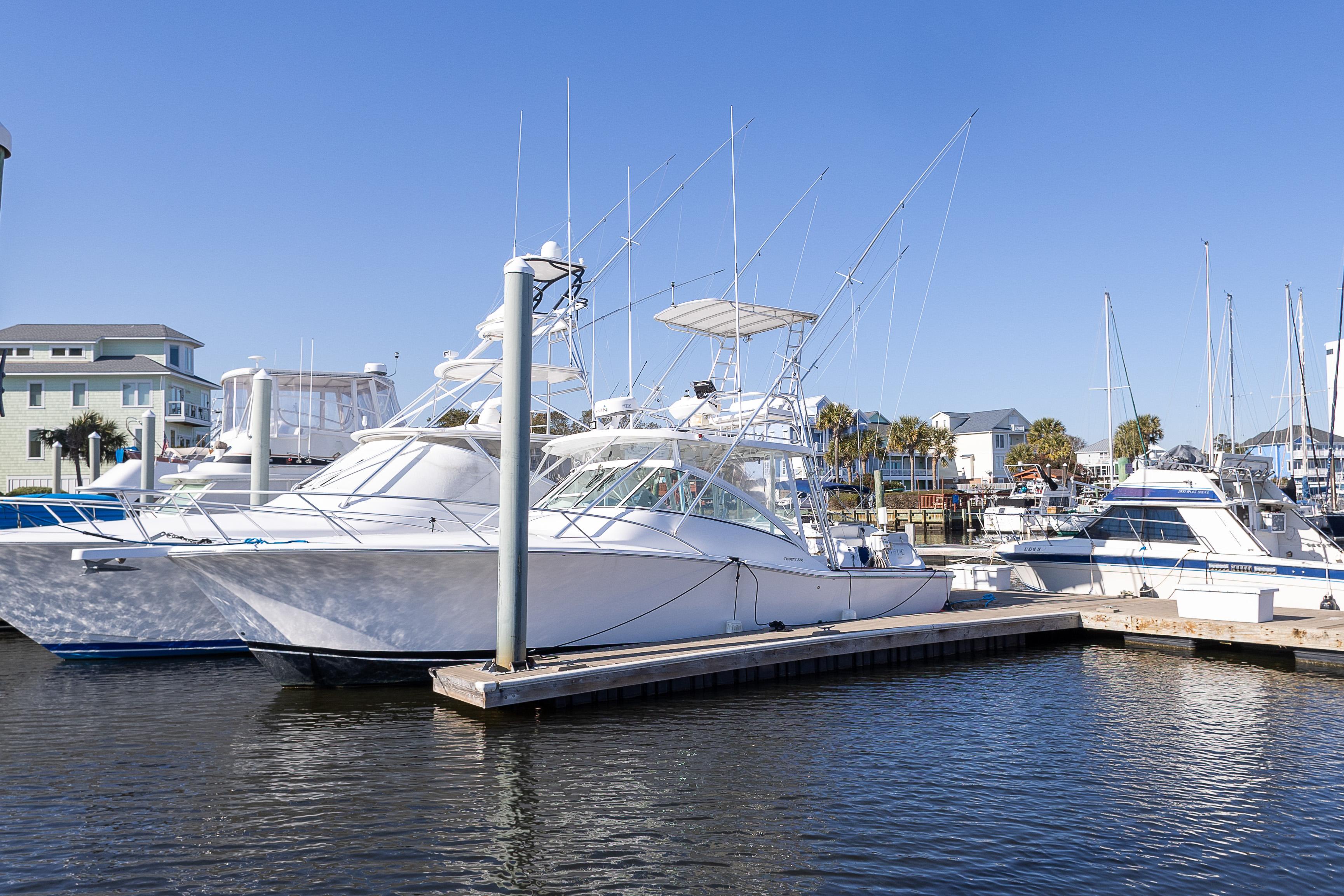 2005 Luhrs 36 - Image 24