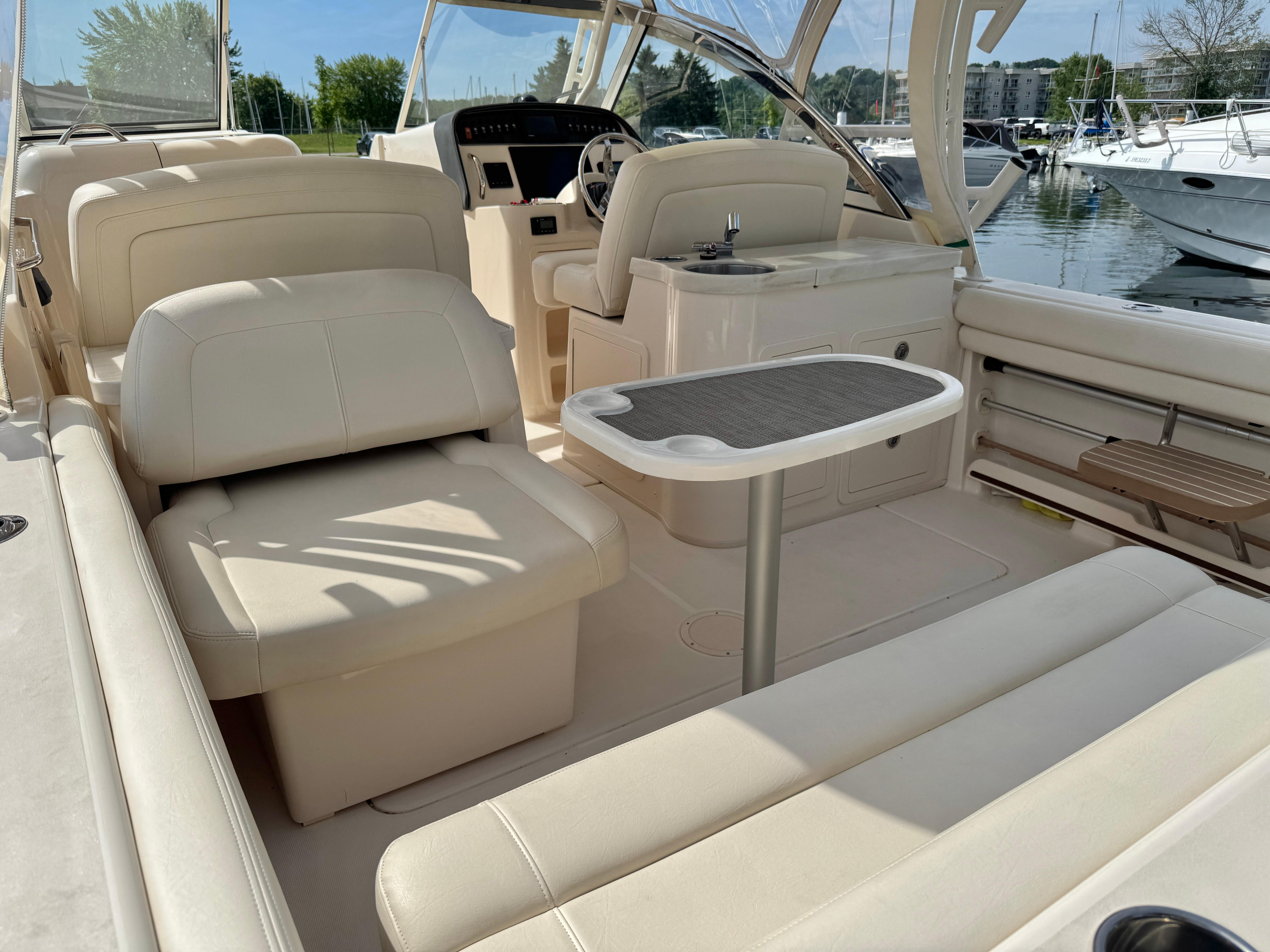 2019-grady-white-freedom-307-power-9863321-20250707042800036-1
