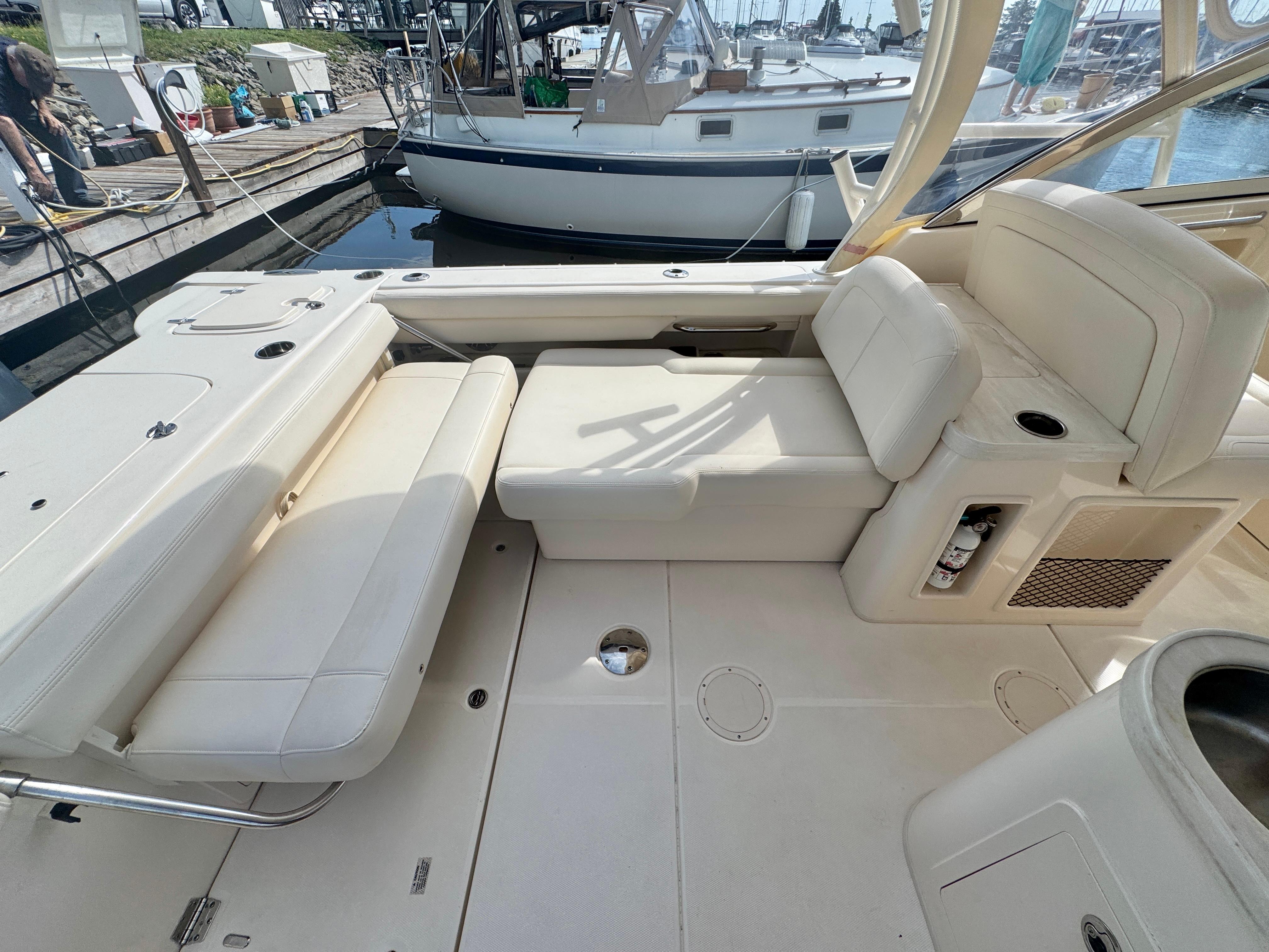 2019-grady-white-freedom-307-power-9863321-20250707042823526-1