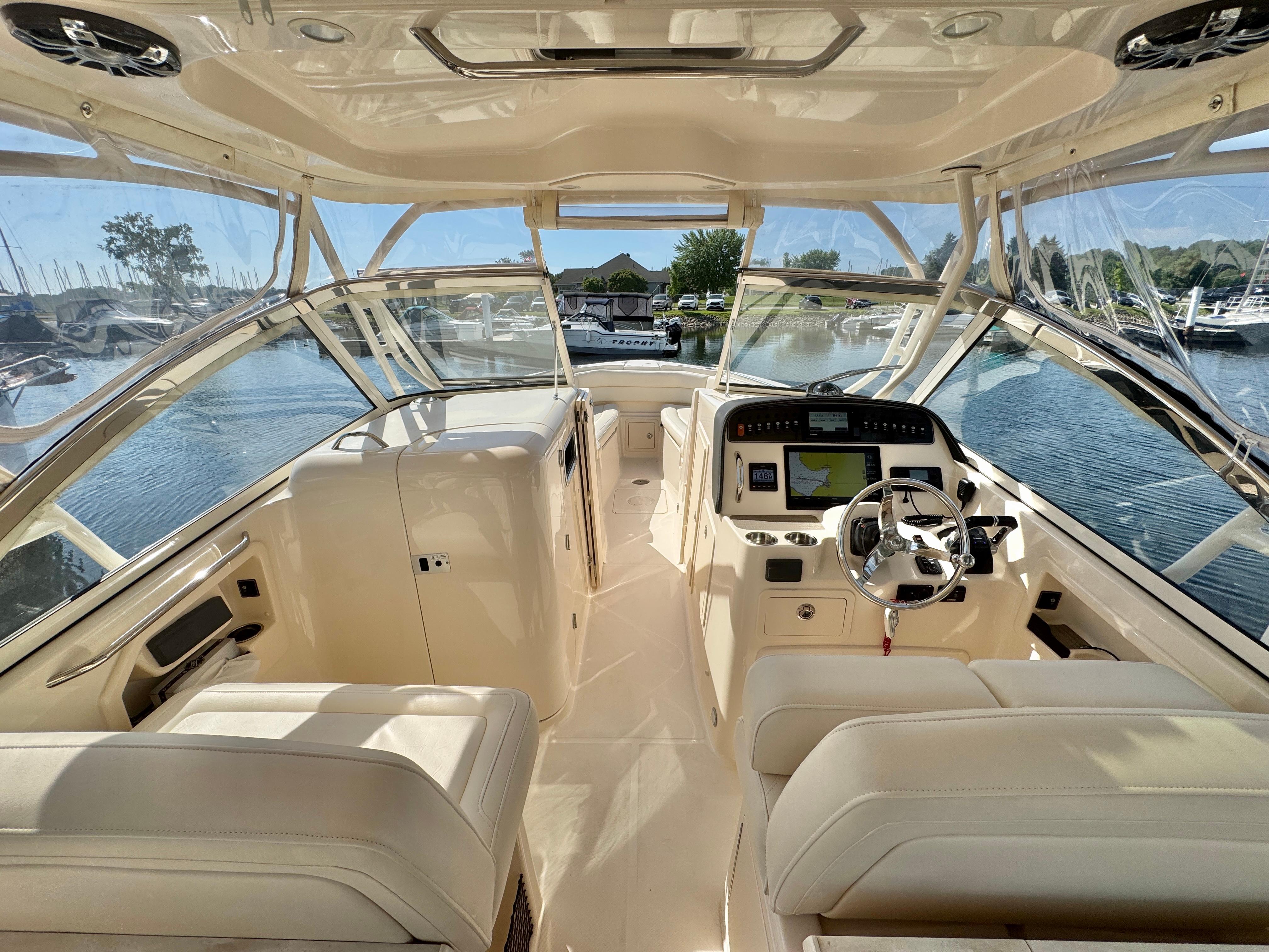 2019-grady-white-freedom-307-power-9863321-20250707042918290-1