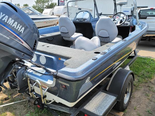 2010 Stratos boat for sale, model of the boat is 1760DV & Image # 4 of 16