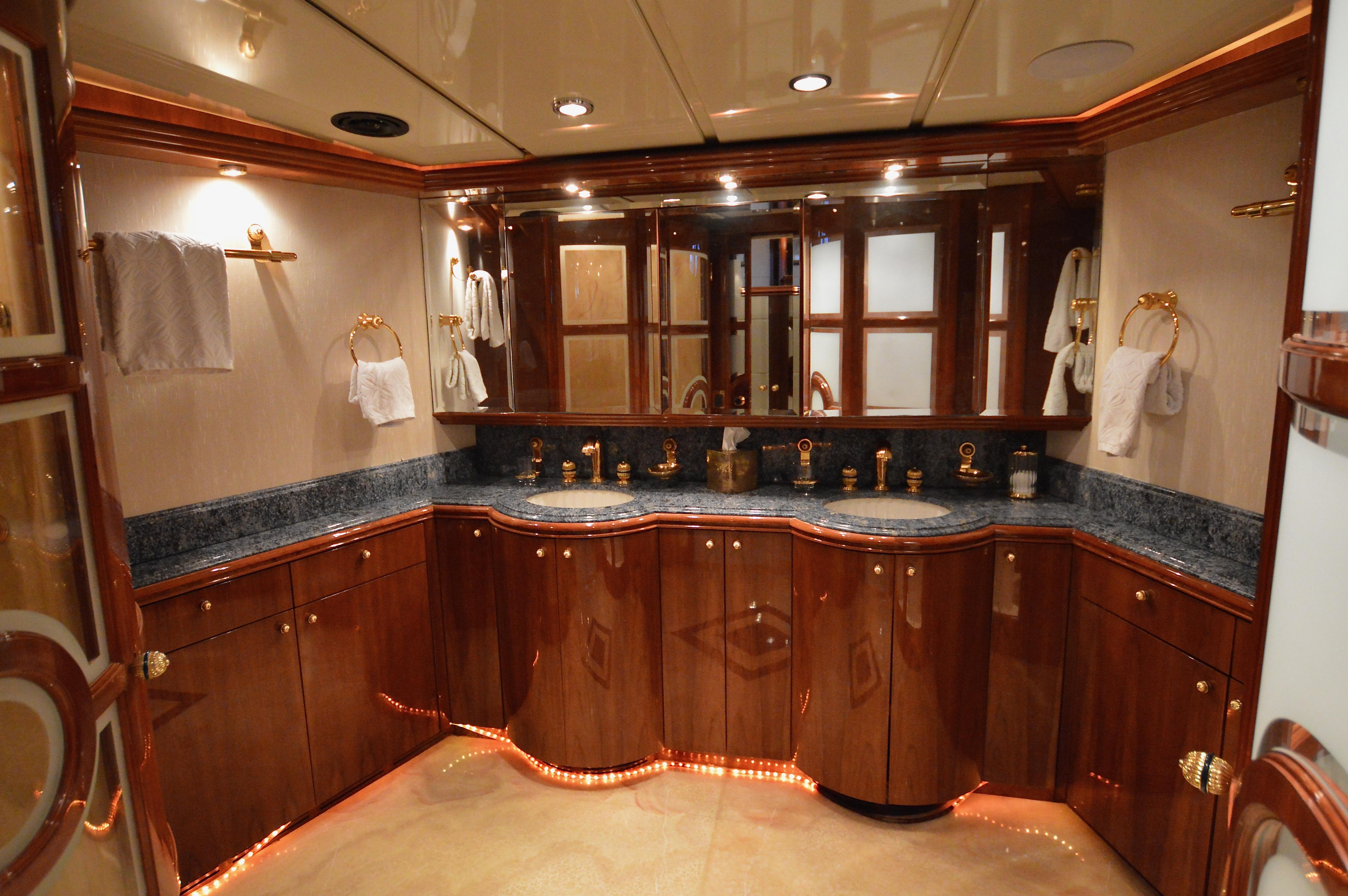 Destiny-pilothouse 2001-My Destiny FL-US-9383324 | Thumbnail