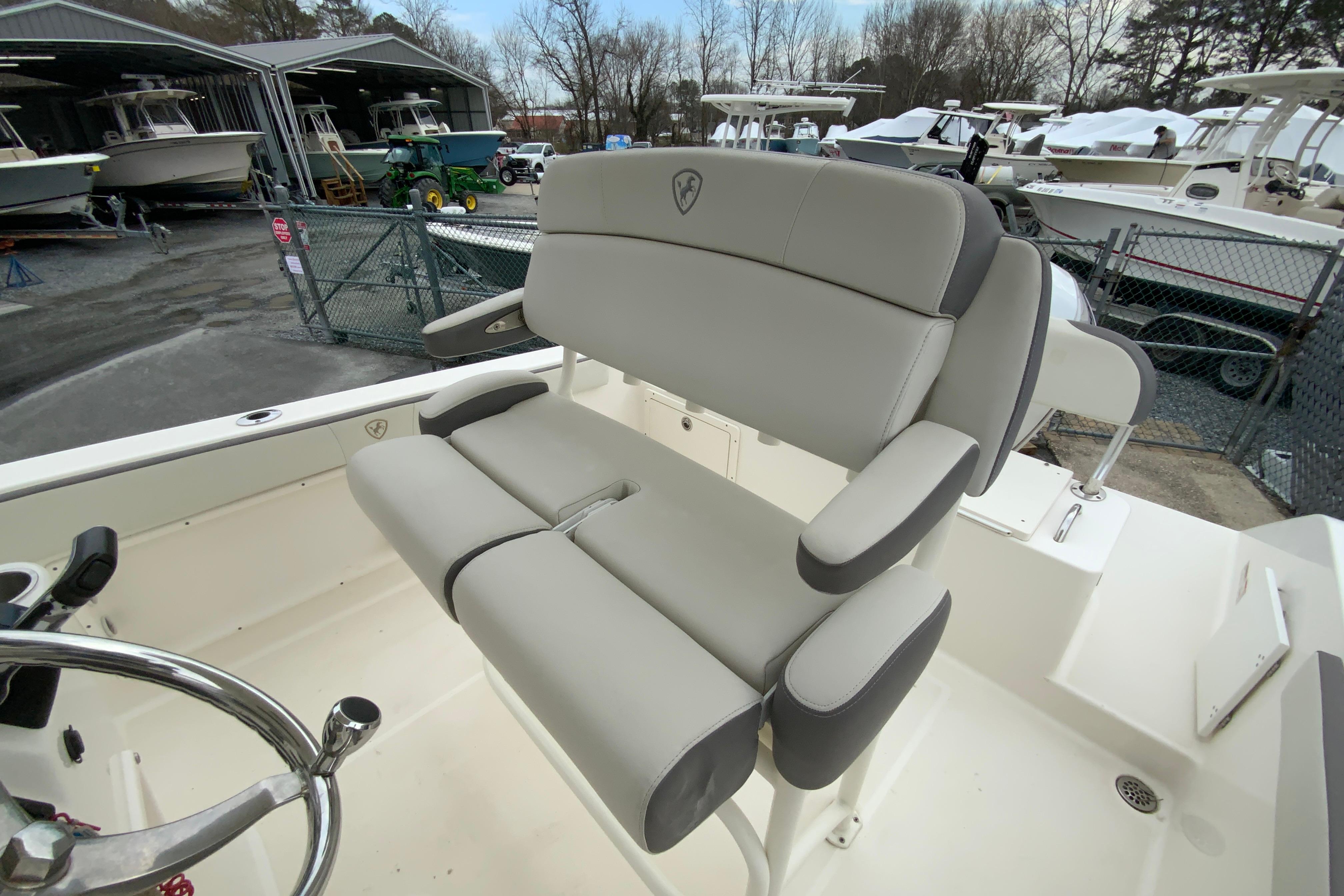 2019 Century 2301 Center Console-15