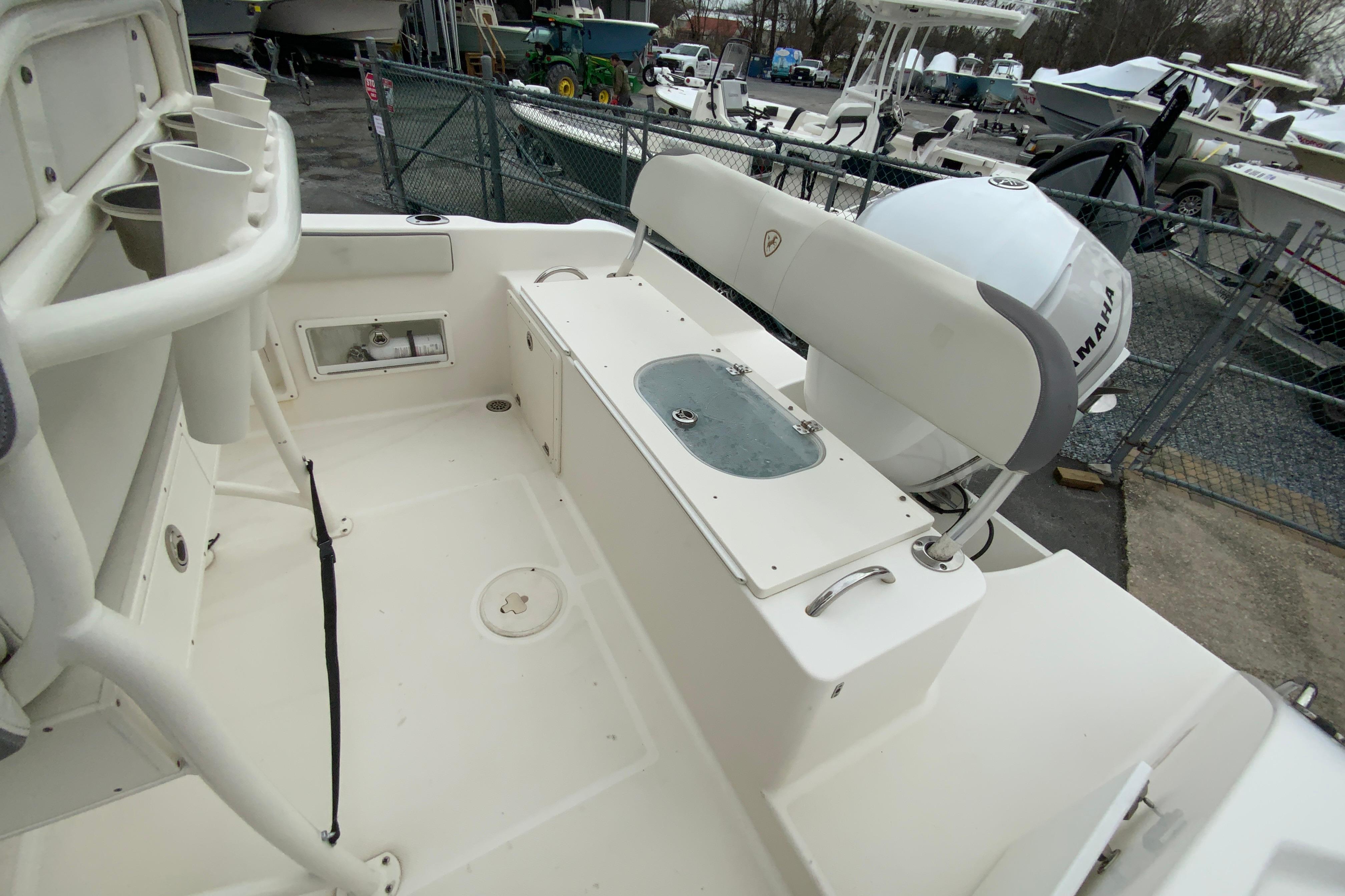 2019 Century 2301 Center Console-16
