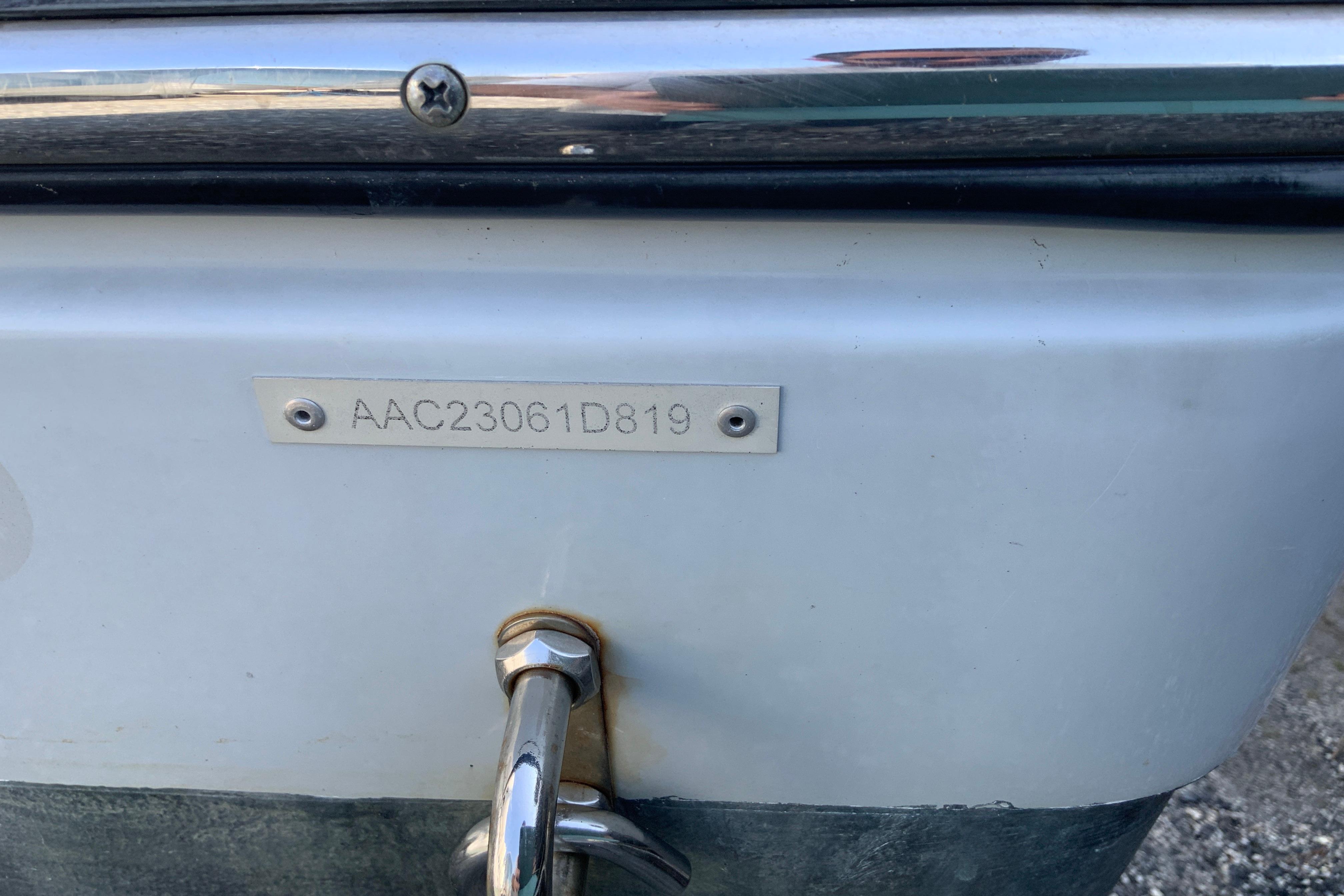 2019 Century 2301 Center Console-28