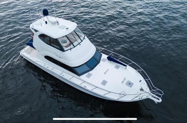 Photo of 2009 Riviera 47'