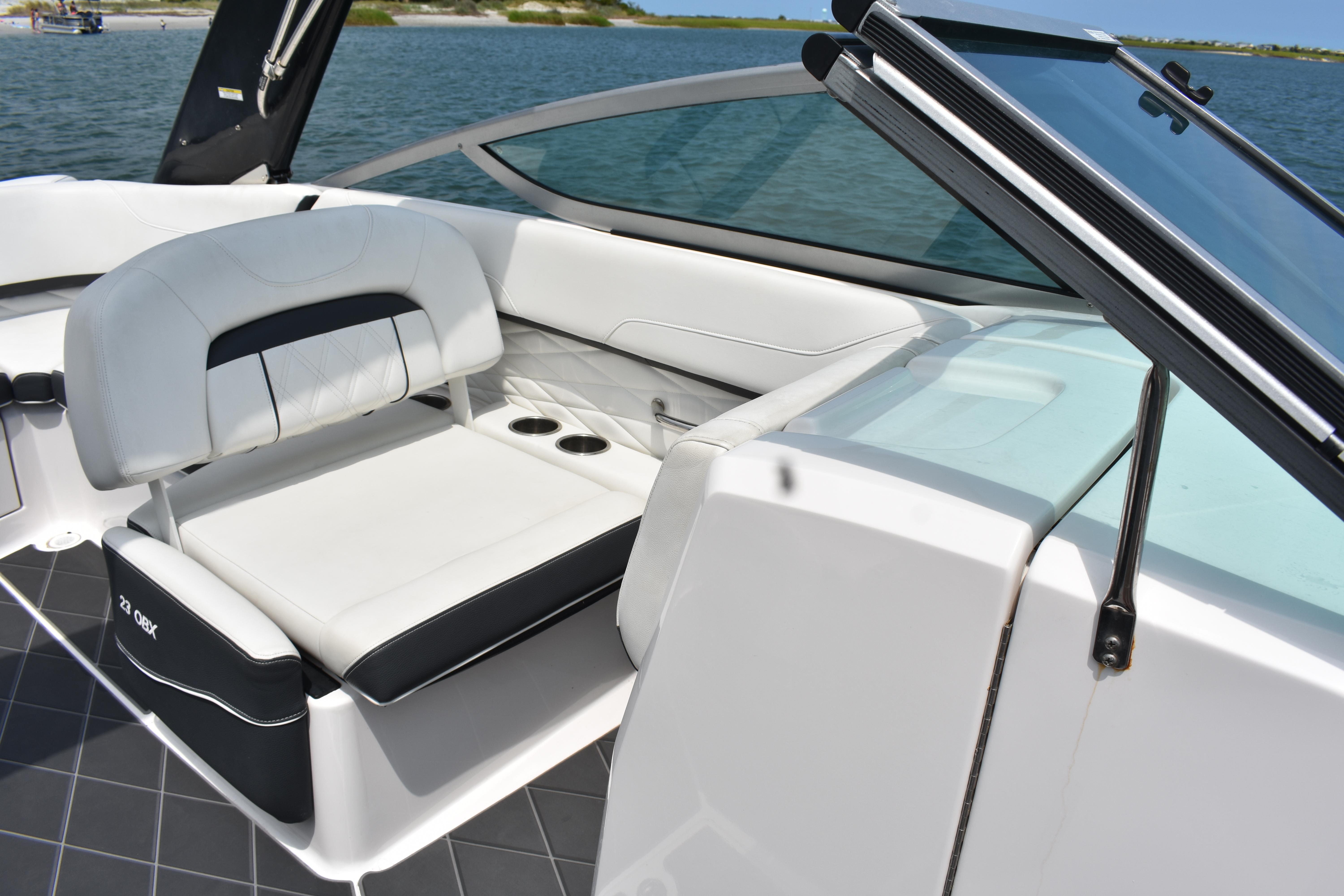 2018 Regal 23 OBX | Yachts360