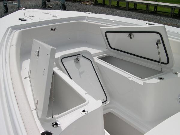 Gamefish 27 Forward Seat Photo 10