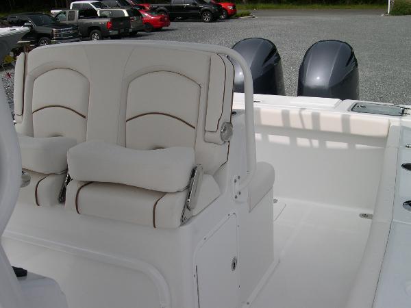 Gamefish 27 Forward Seat Photo 24