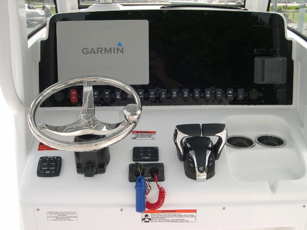 Gamefish 27 Forward Seat Photo 26