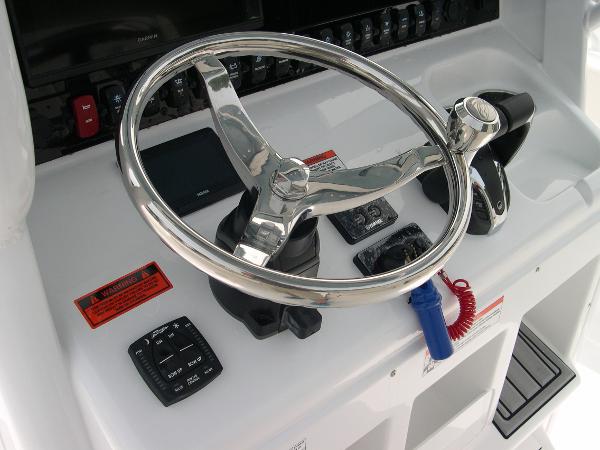 Gamefish 27 Forward Seat Photo 28