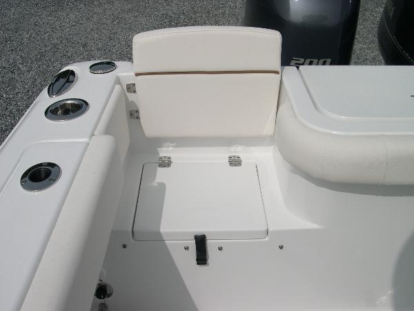 Gamefish 27 Forward Seat Photo 41