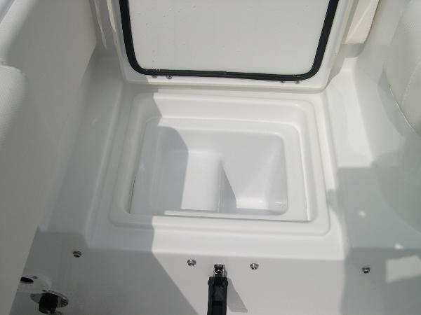 Gamefish 27 Forward Seat Photo 42