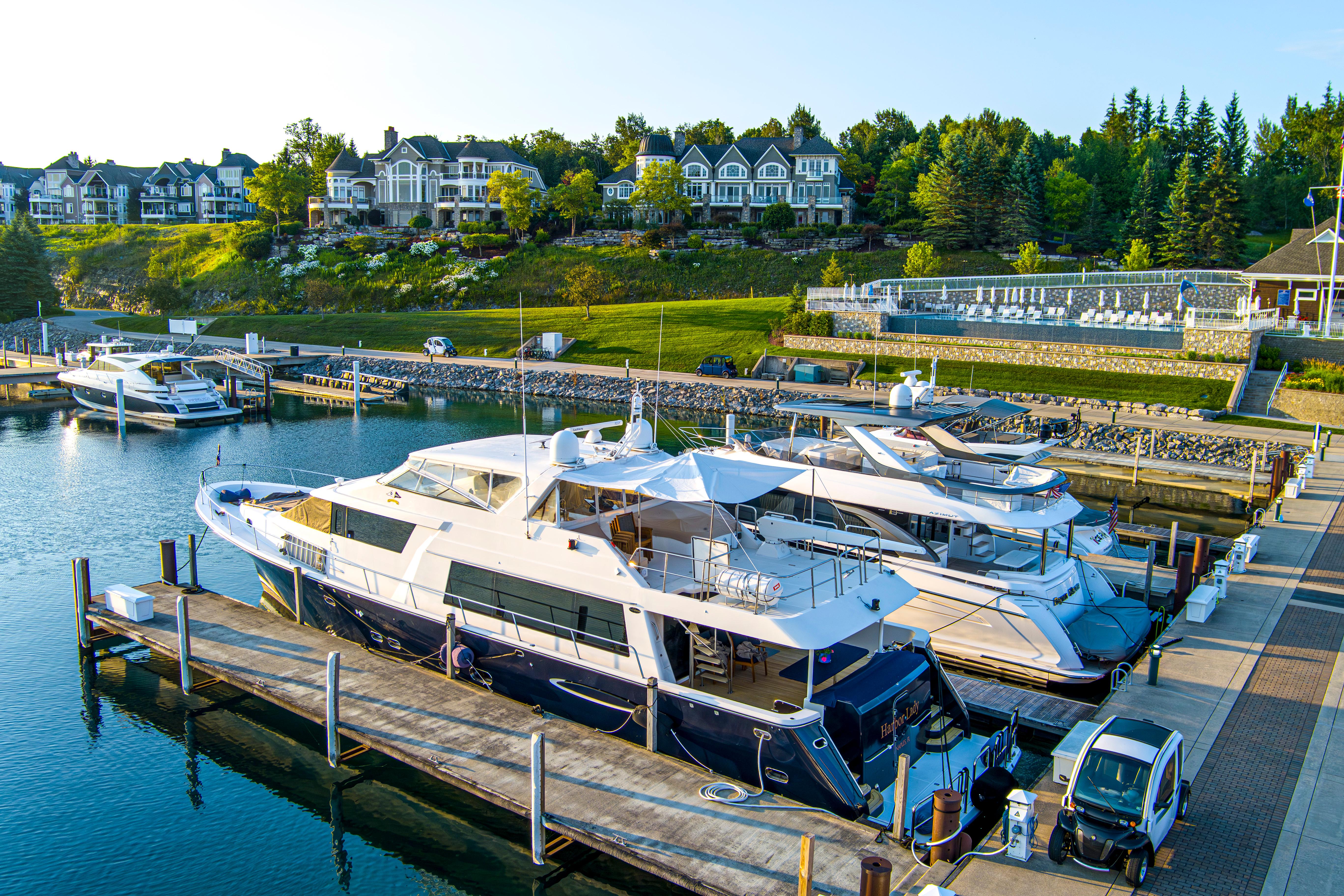 2005 Mariner 85 motor yacht