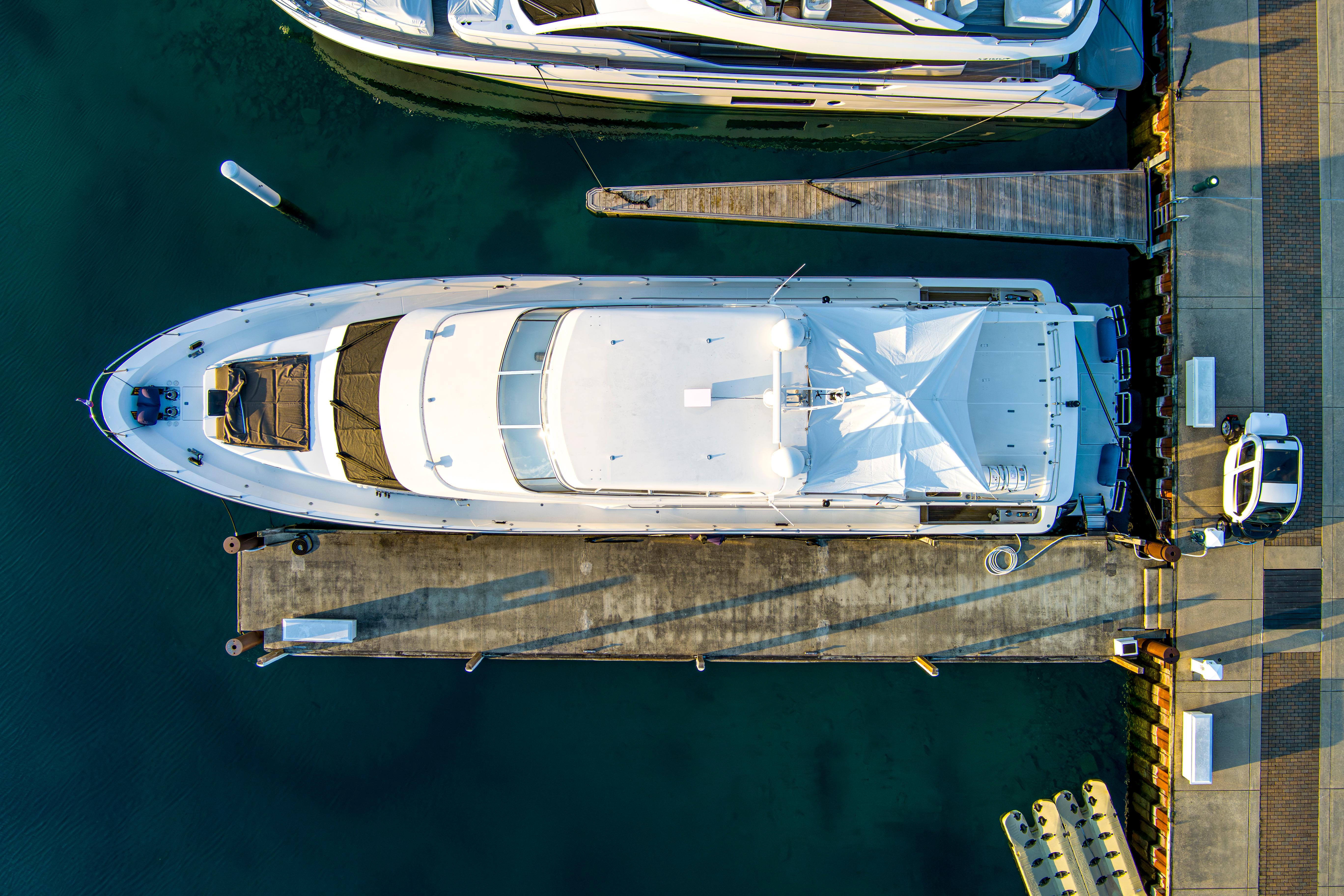 2005 Mariner 85 motor yacht