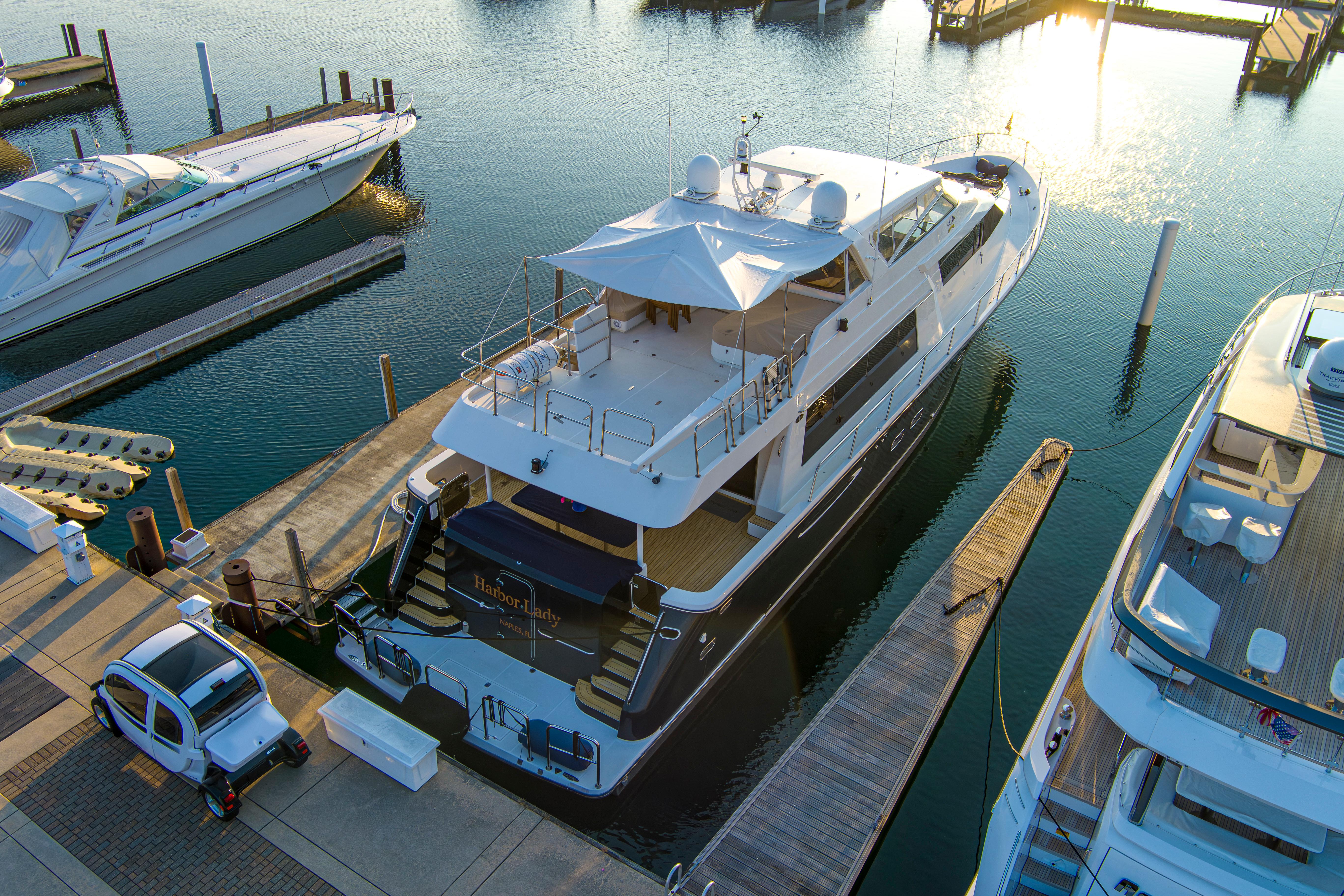 2005 Mariner 85 motor yacht