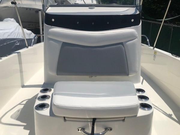2016 Boston Whaler boat for sale, model of the boat is 210 Dauntless & Image # 2 of 6
