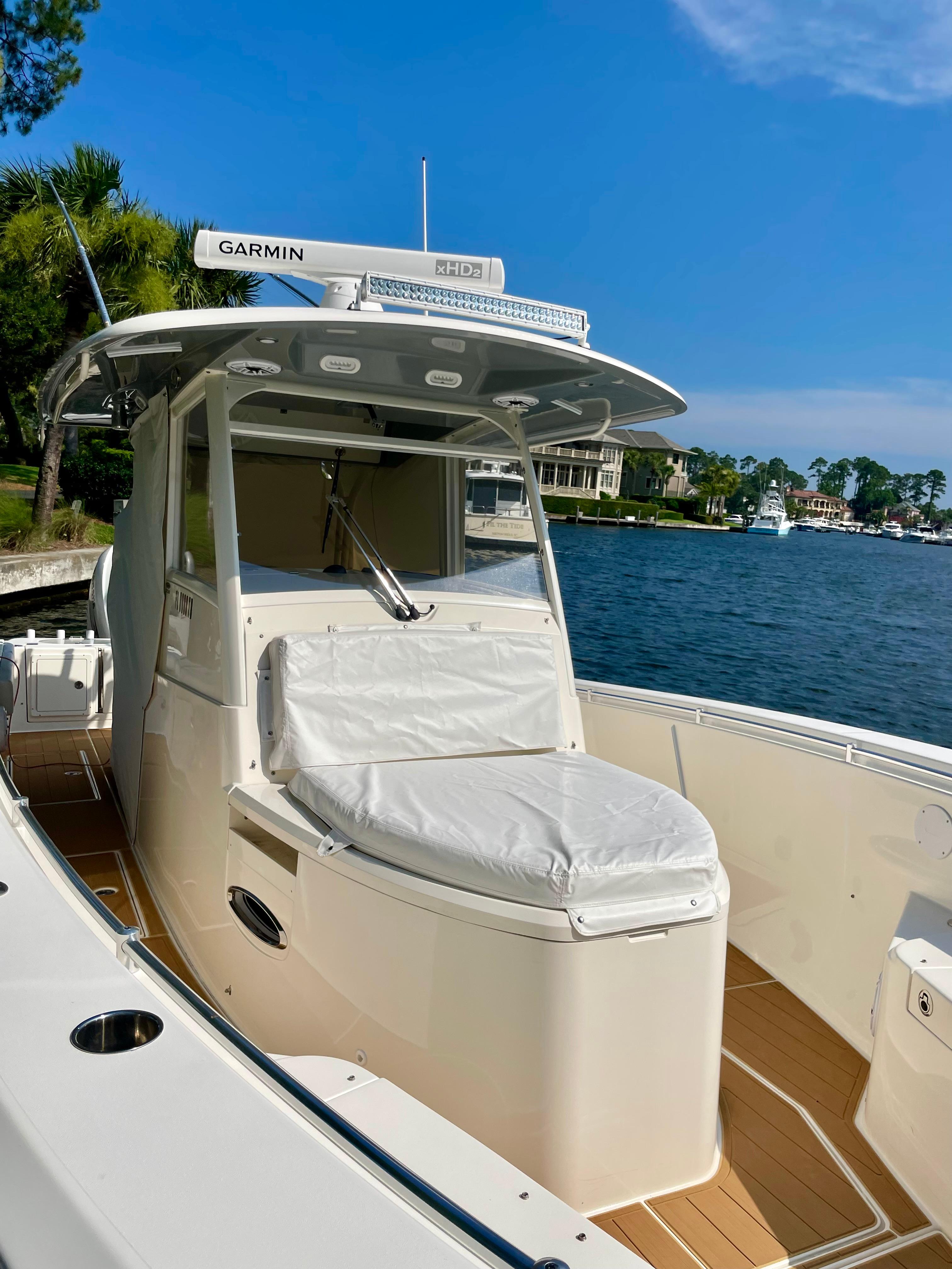 2021-cobia-350-center-console-power-9443307-20250319125229956-1_XLARGE
