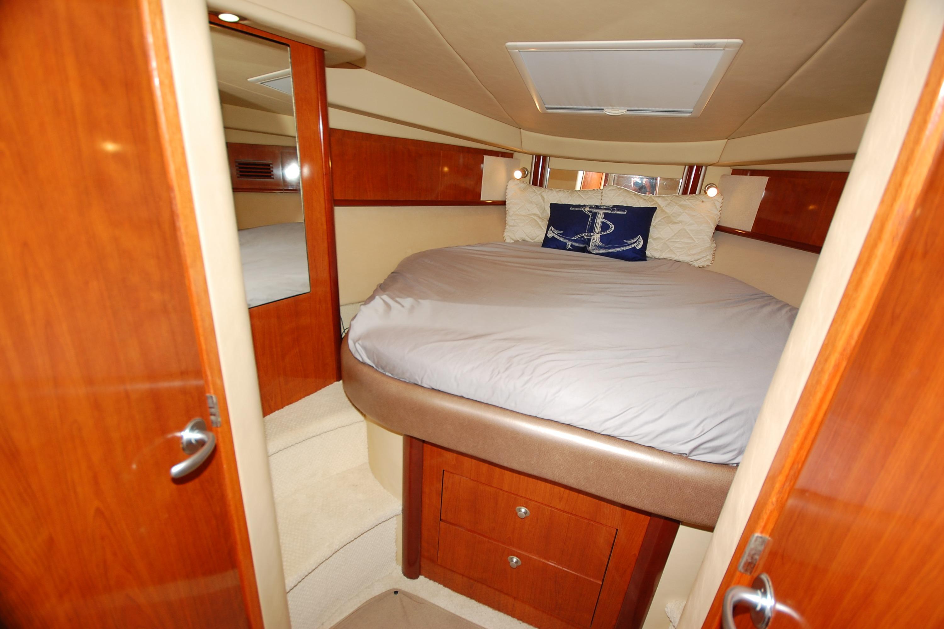 OH 10482 HG Knot 10 Yacht Sales OH 10482 HG Knot 10 Yacht Sales