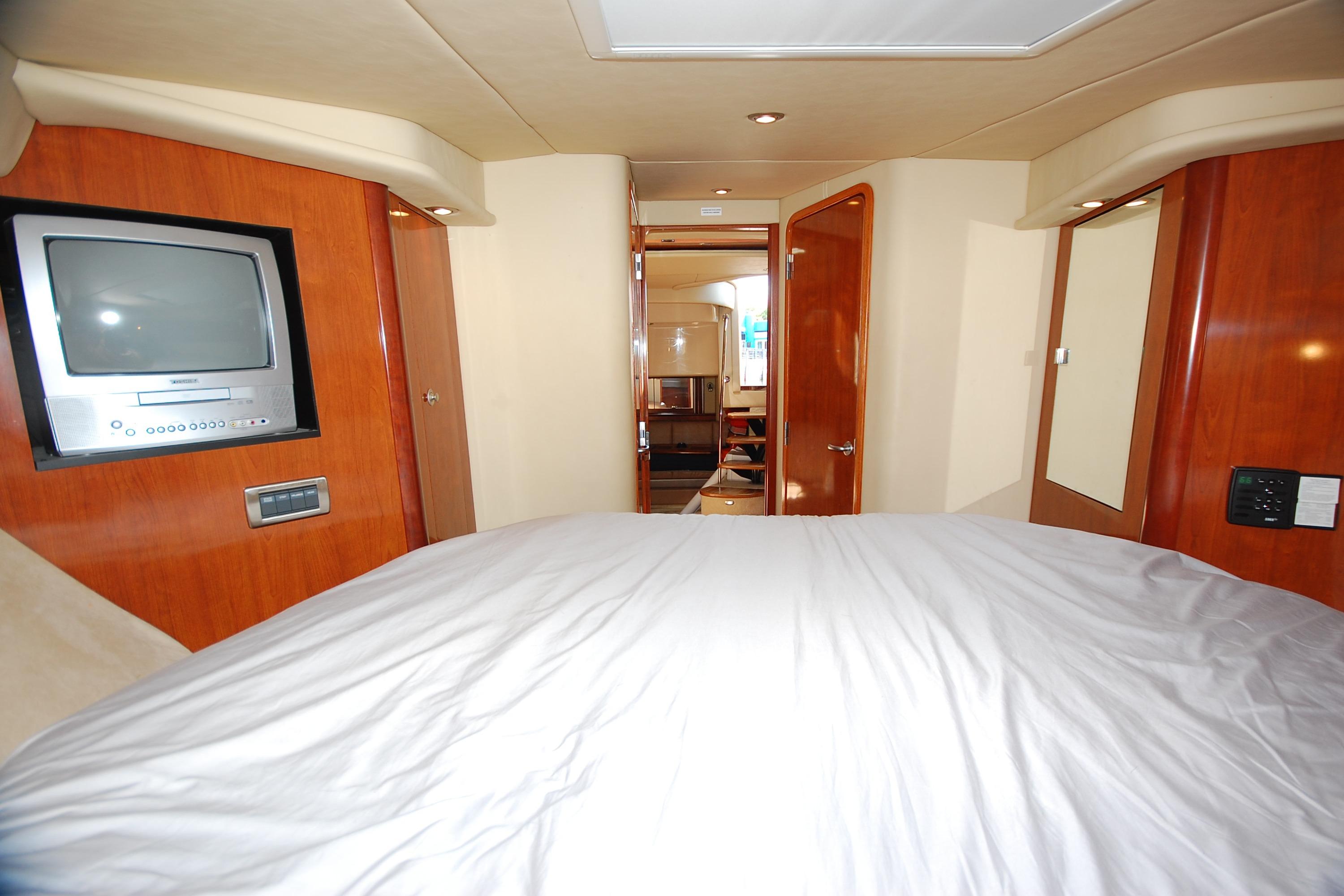 OH 10482 HG Knot 10 Yacht Sales OH 10482 HG Knot 10 Yacht Sales