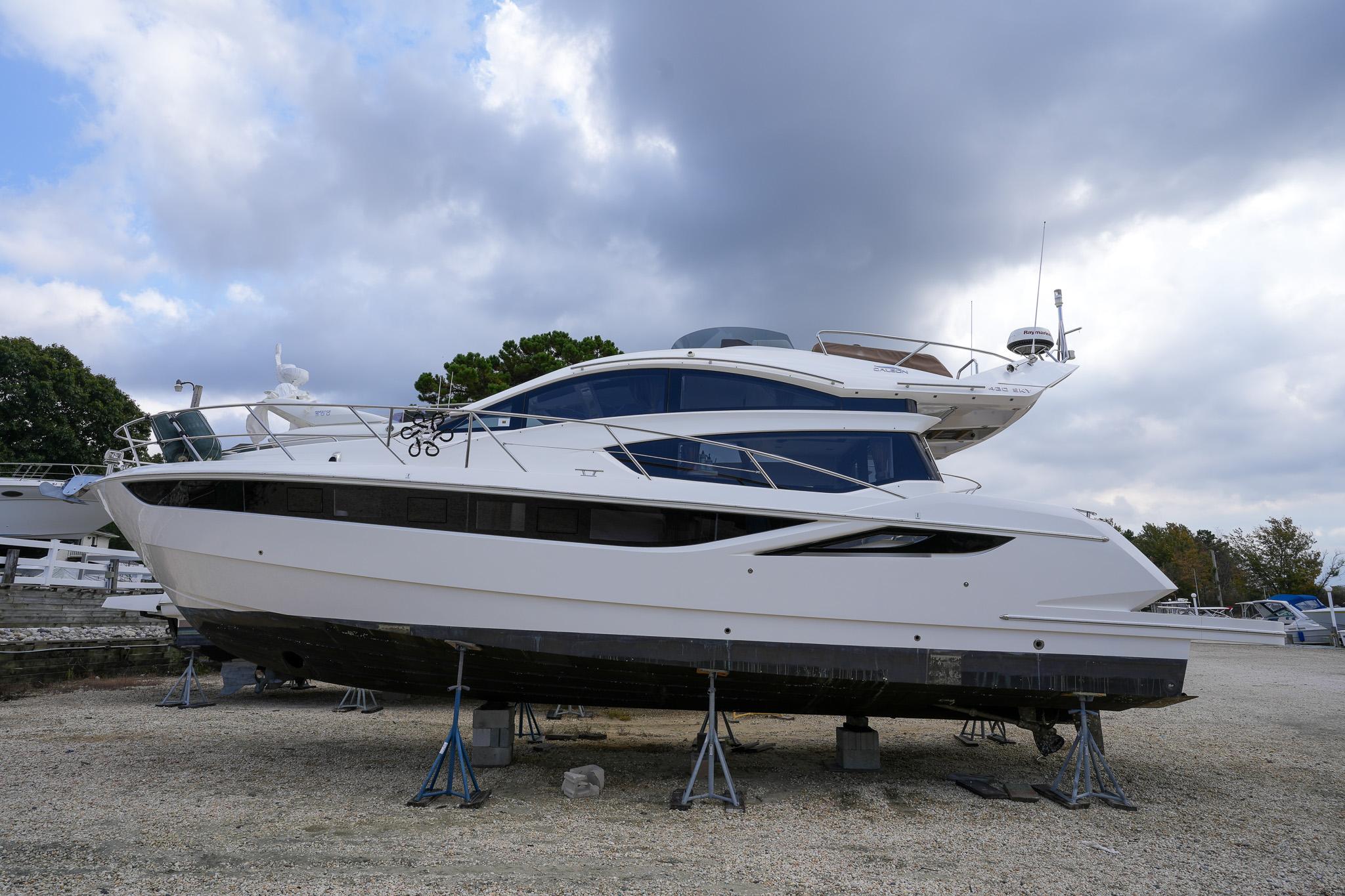 2017 Galeon 43 SKY0