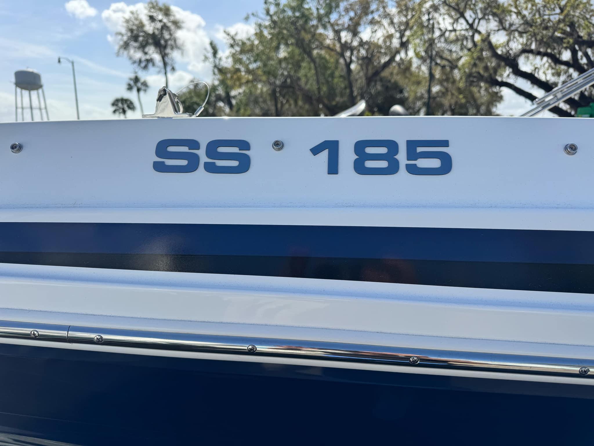 2024 Hurricane SunDeck Sport 185 OB-5