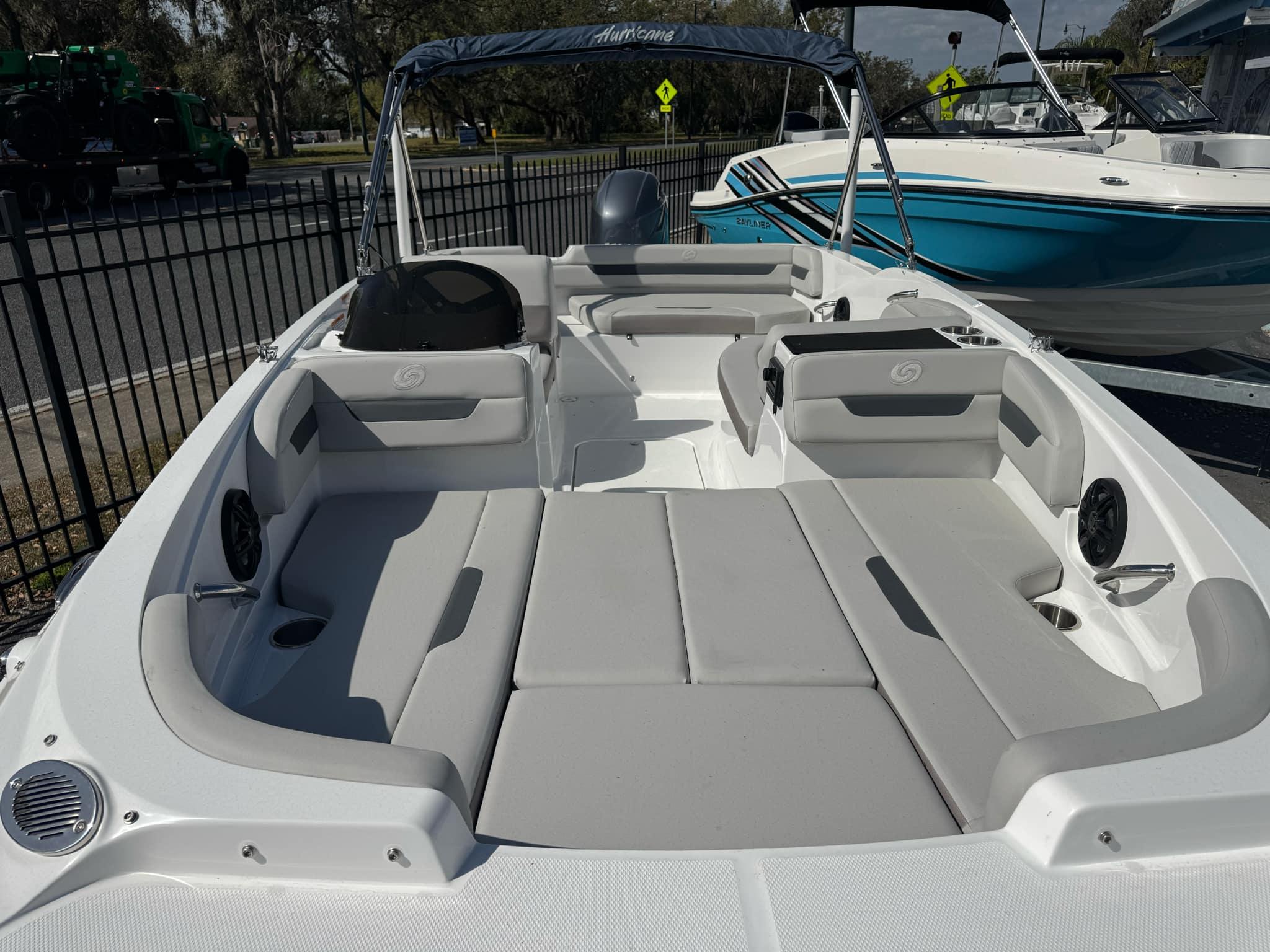 2024 Hurricane SunDeck Sport 185 OB-2