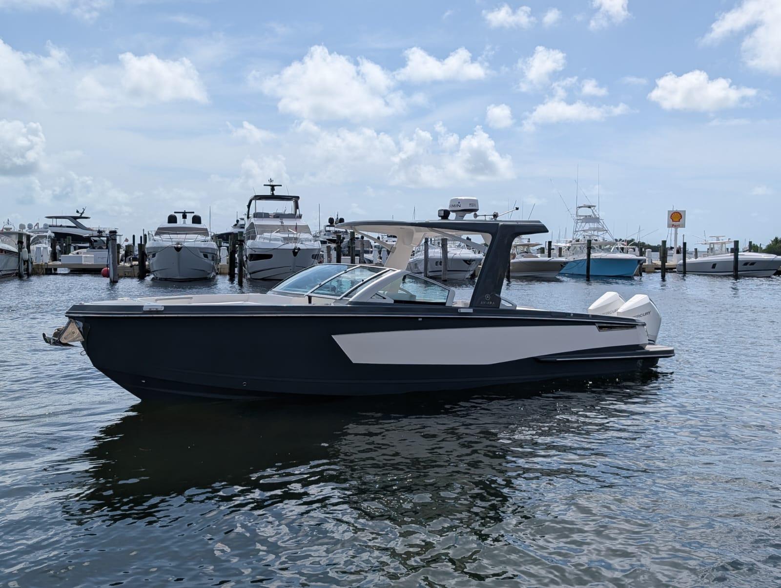 2022 Aviara AV 32 OB