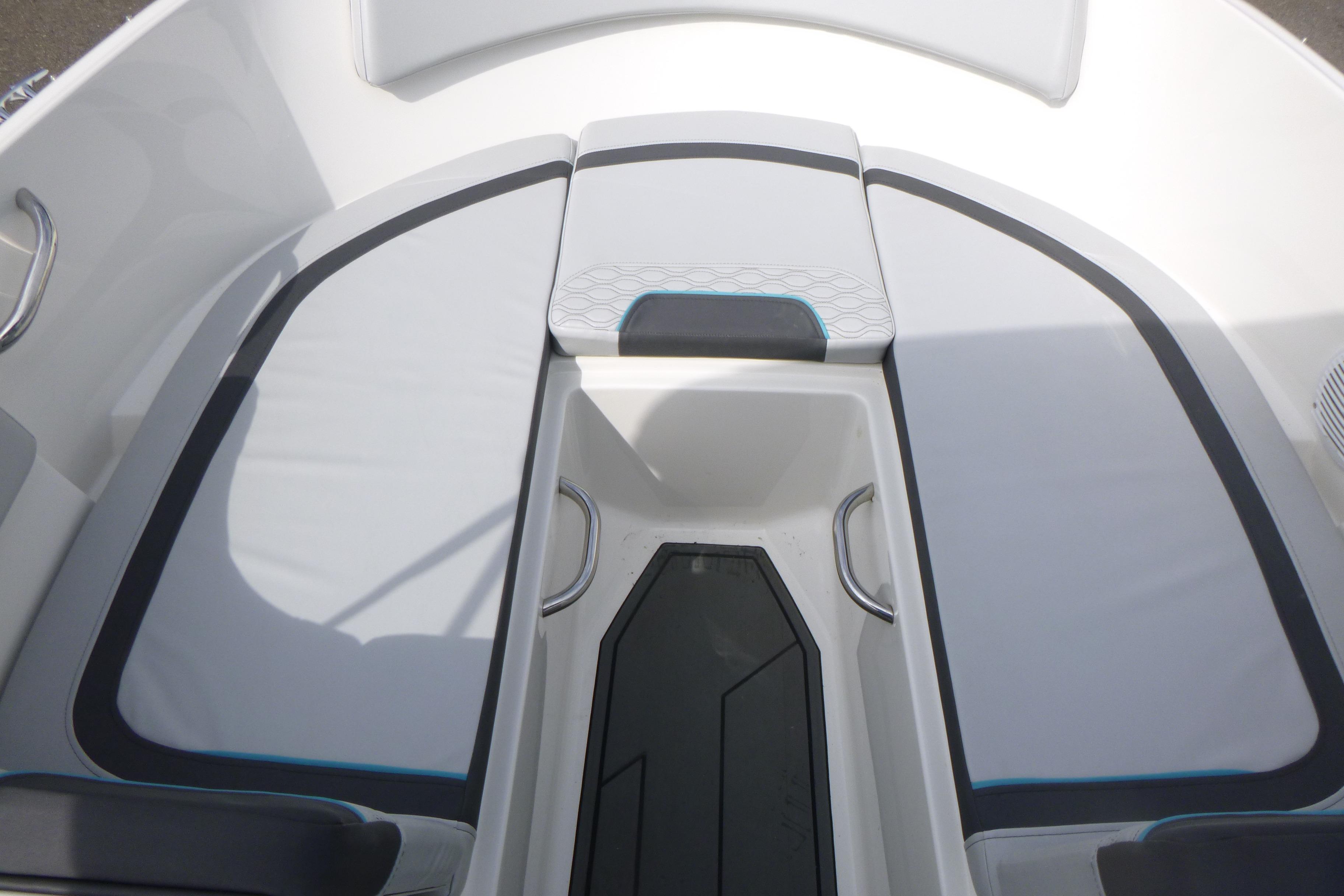 2022 Bayliner Element M17 Gallery