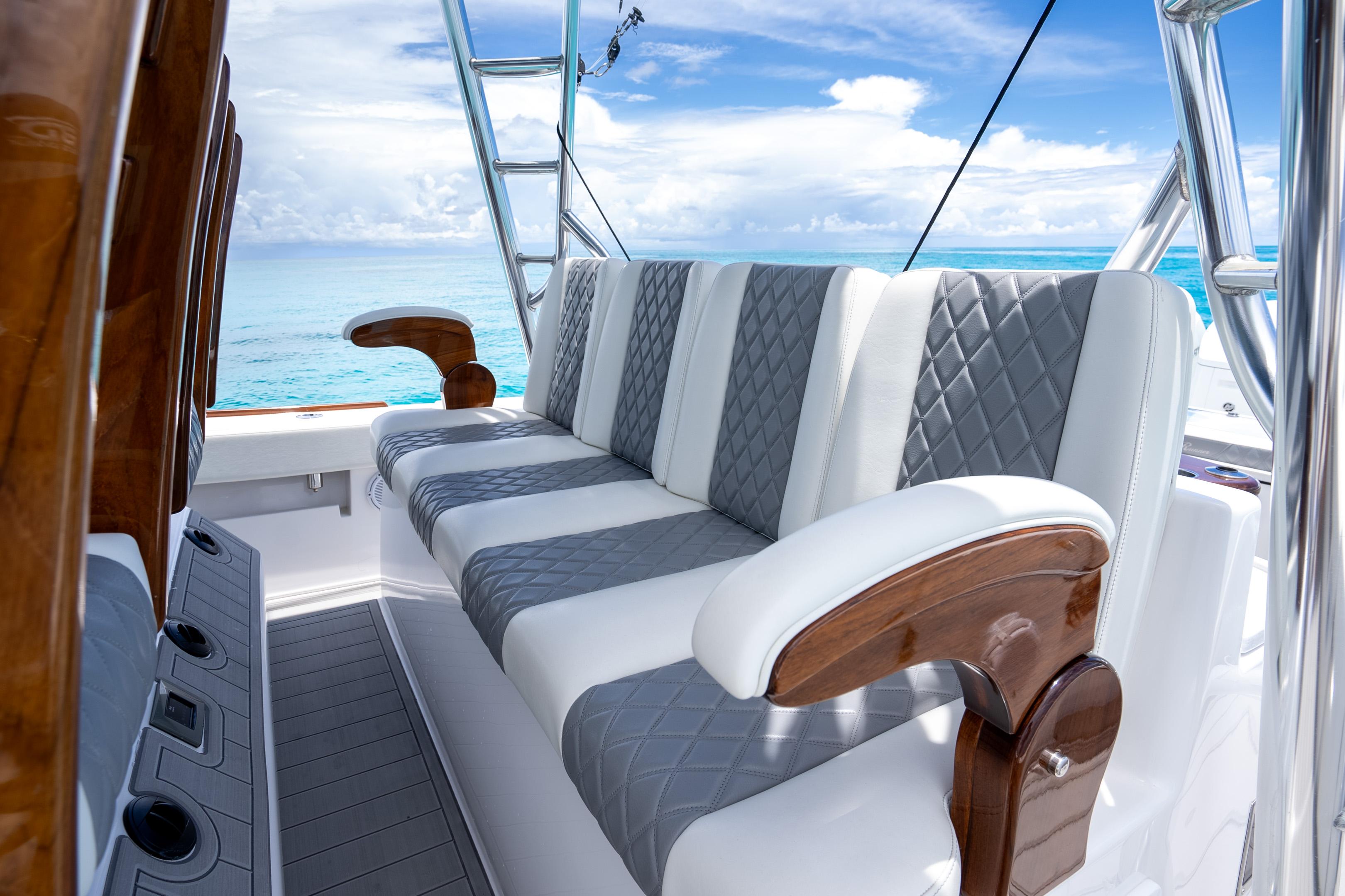 2023-front-runner-47-center-console-power-9453394-20240703111436233-1_XLARGE