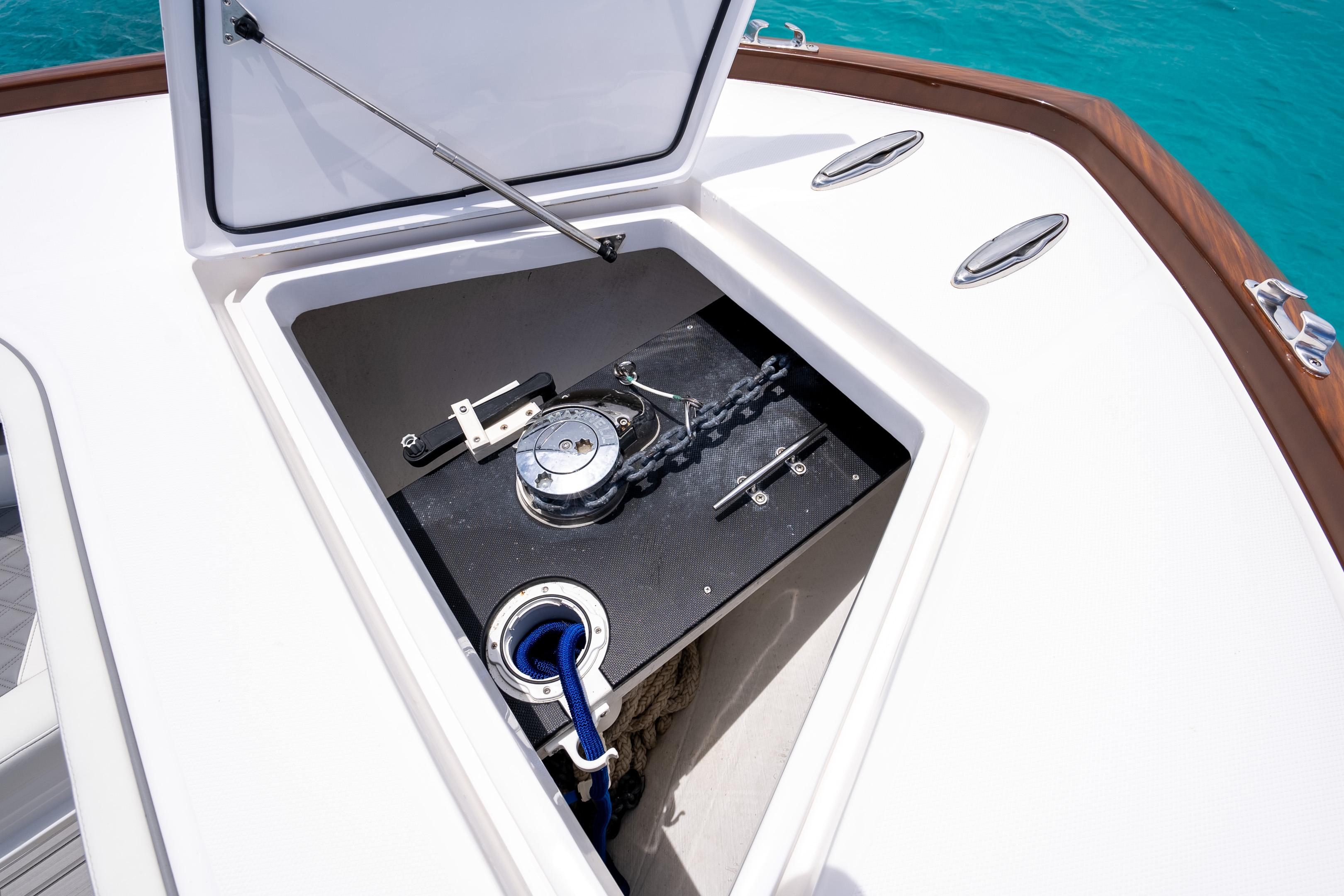 2023-front-runner-47-center-console-power-9453394-20240703111446984-1_XLARGE