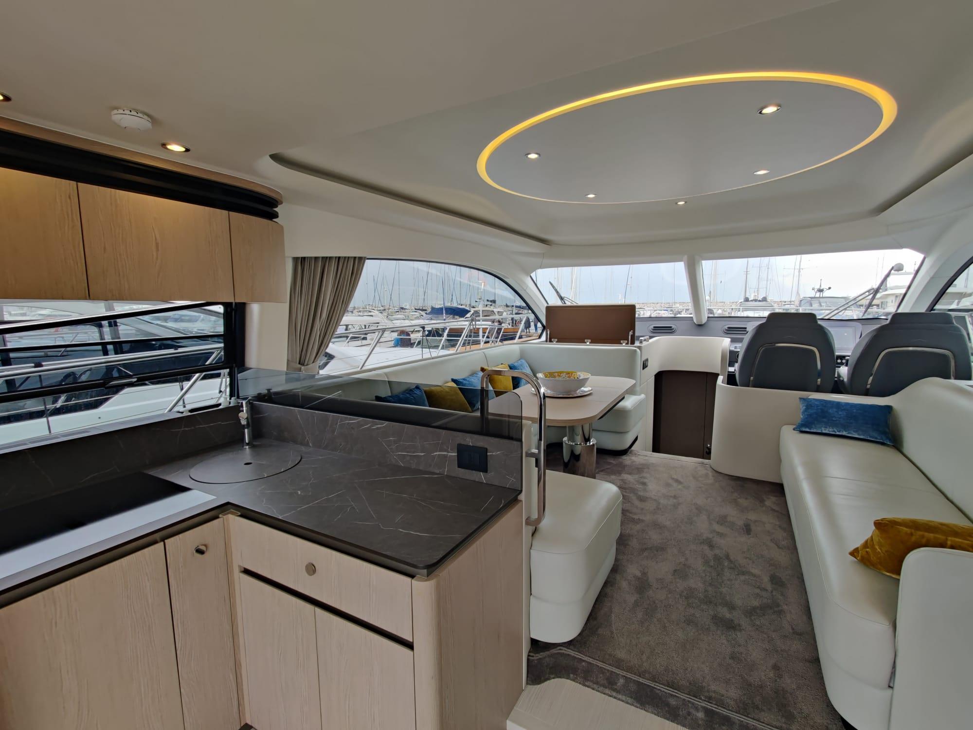 Yacht Photos Pics