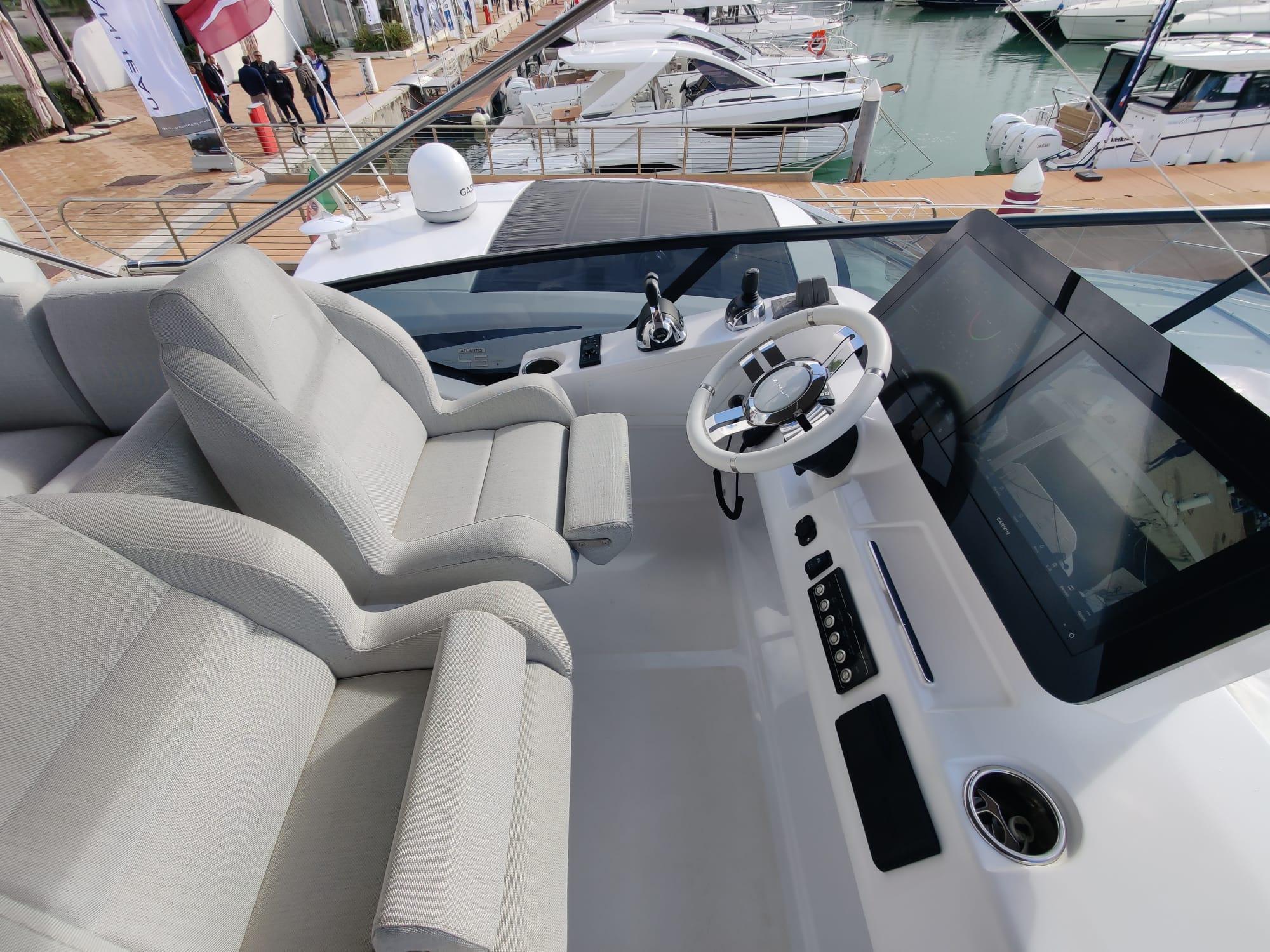 Yacht Photos Pics