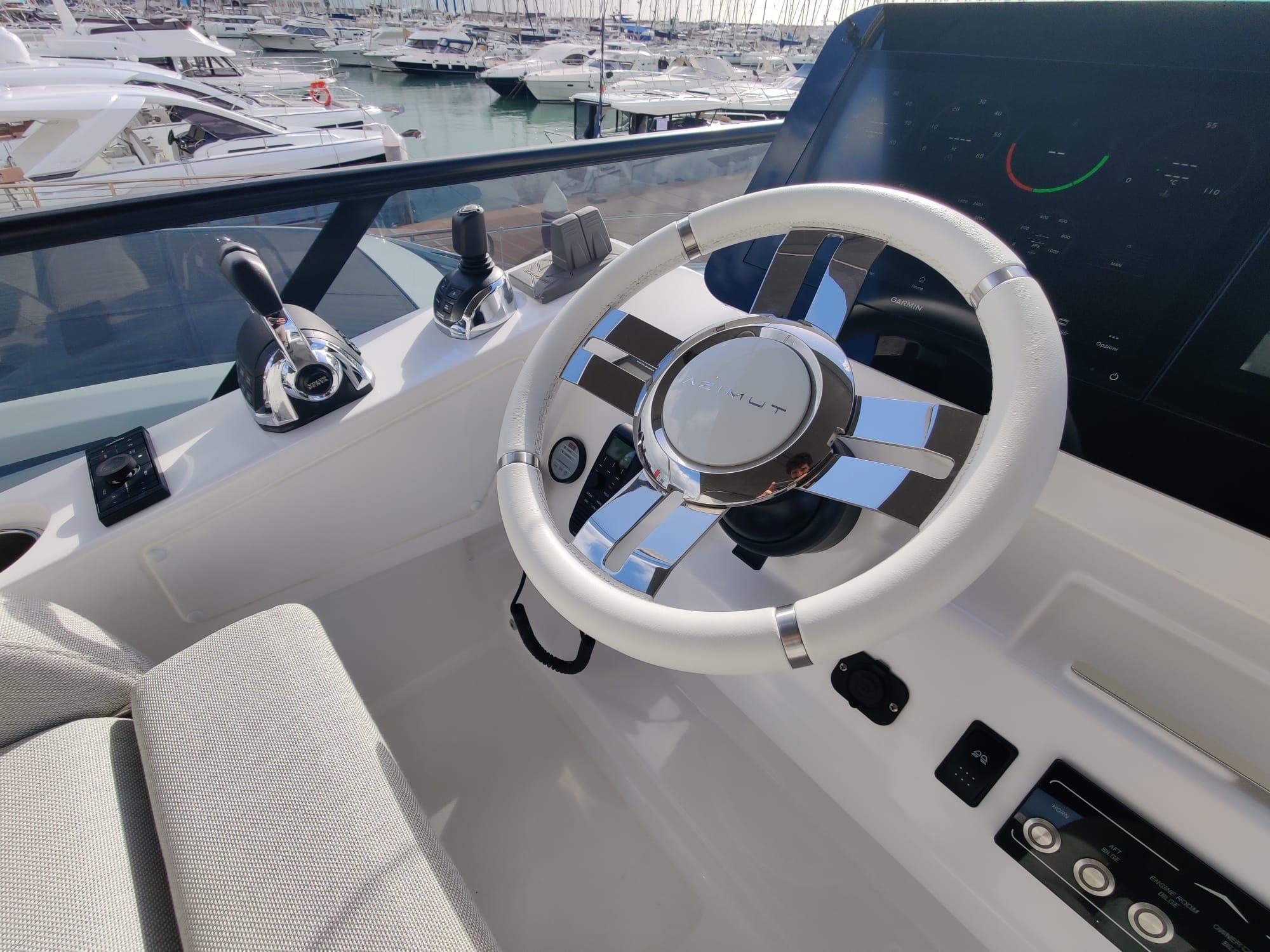 Yacht Photos Pics