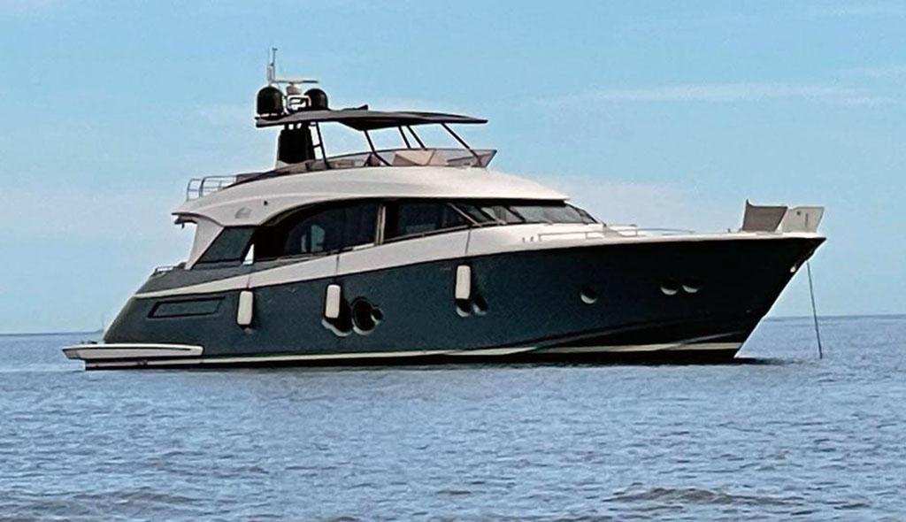 2013 Monte Carlo Yachts 76