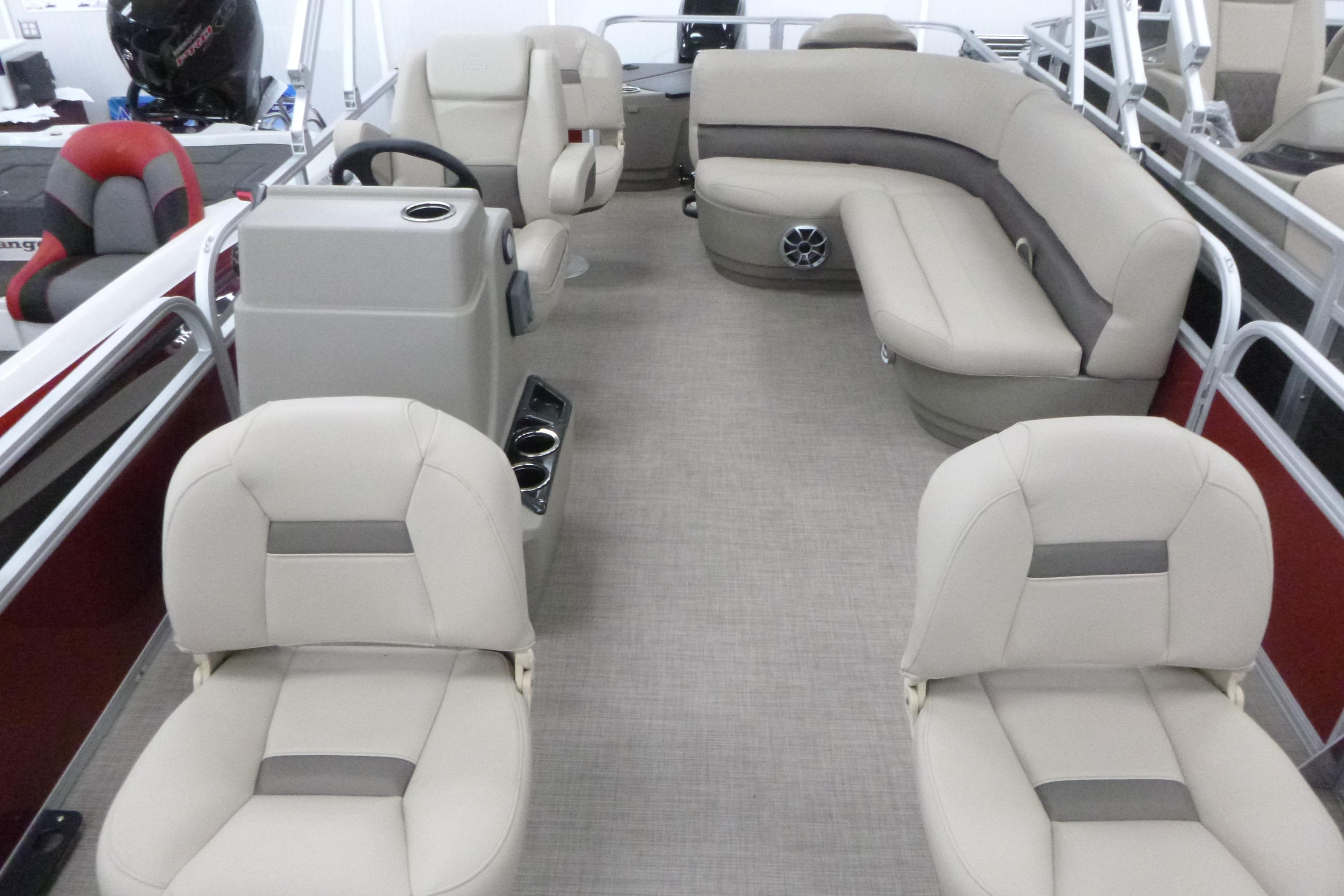 2025 Sun Tracker Bass Buggy 18 DLX Gallery