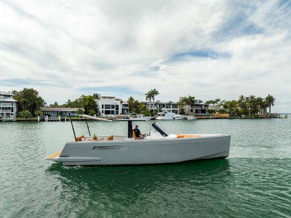 2017 Fjord 40 Open